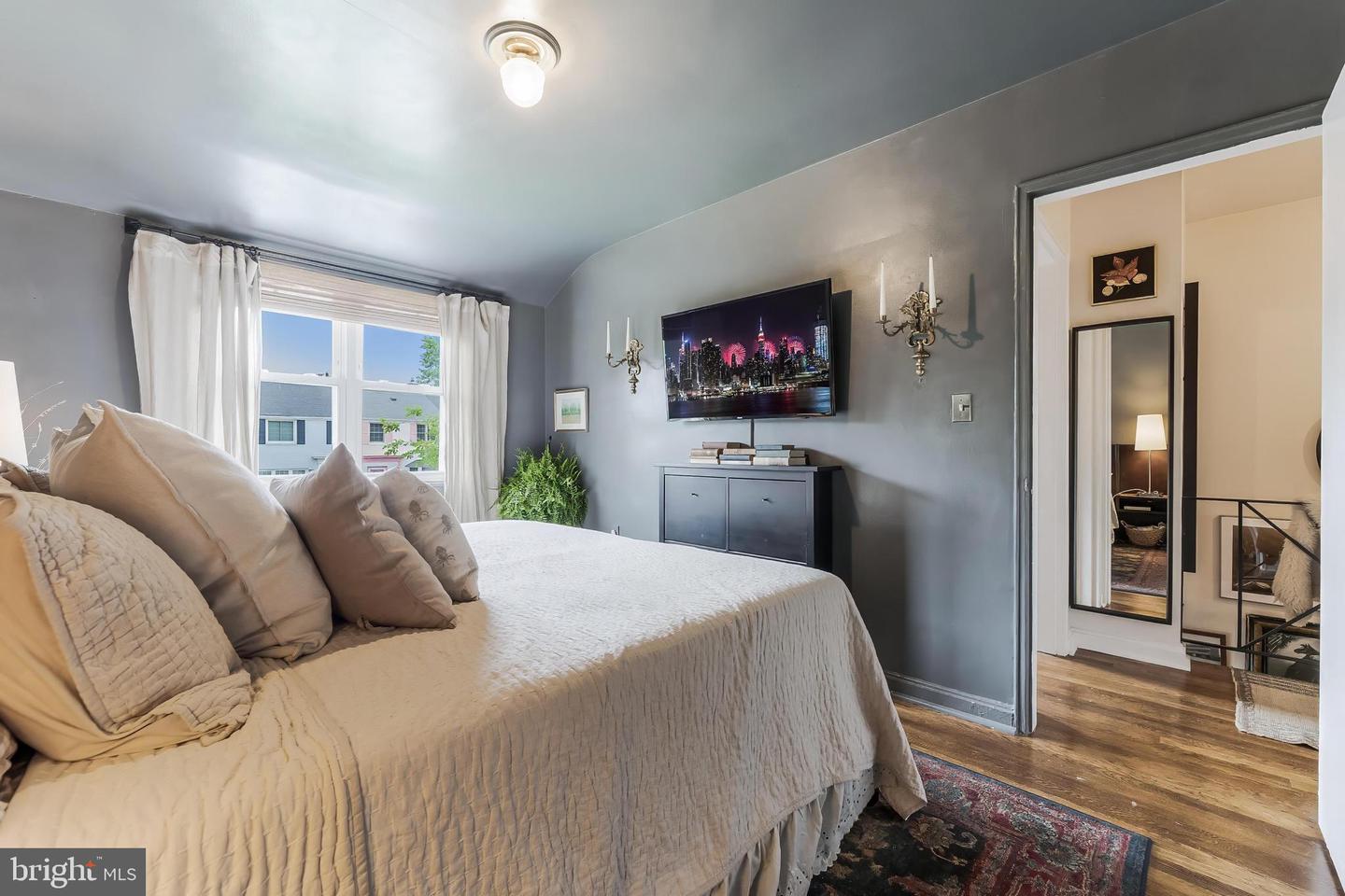 1605 WOODBINE ST, ALEXANDRIA, Virginia 22302, 3 Bedrooms Bedrooms, ,1 BathroomBathrooms,Residential,For sale,1605 WOODBINE ST,VAAX2046738 MLS # VAAX2046738