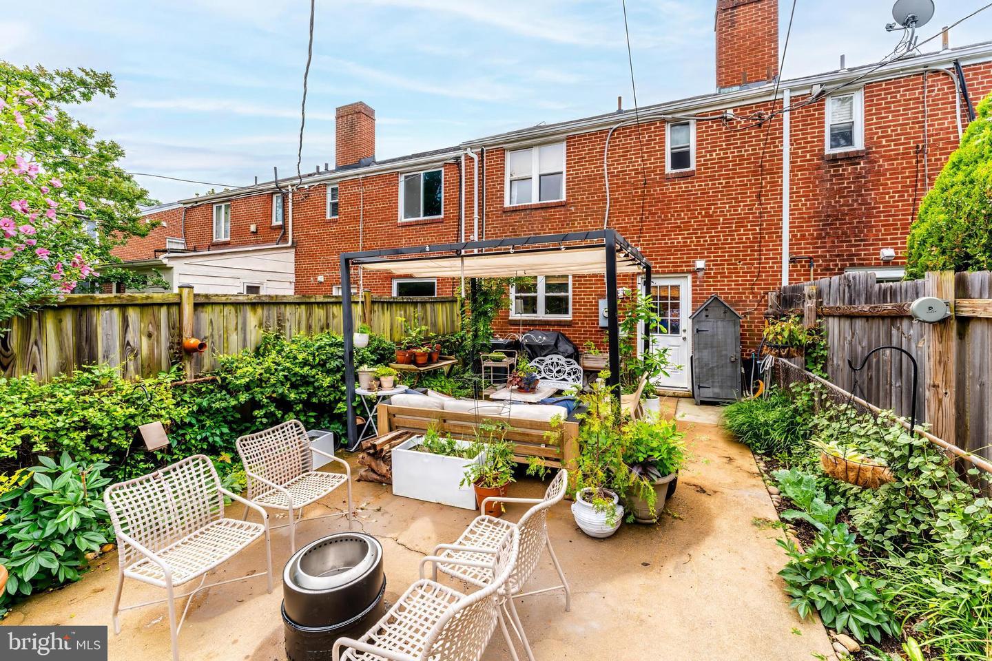 1605 WOODBINE ST, ALEXANDRIA, Virginia 22302, 3 Bedrooms Bedrooms, ,1 BathroomBathrooms,Residential,For sale,1605 WOODBINE ST,VAAX2046738 MLS # VAAX2046738