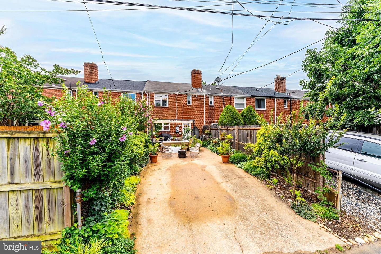 1605 WOODBINE ST, ALEXANDRIA, Virginia 22302, 3 Bedrooms Bedrooms, ,1 BathroomBathrooms,Residential,For sale,1605 WOODBINE ST,VAAX2046738 MLS # VAAX2046738