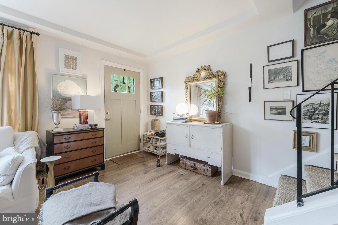 1605 WOODBINE ST, ALEXANDRIA, Virginia 22302, 3 Bedrooms Bedrooms, ,1 BathroomBathrooms,Residential,For sale,1605 WOODBINE ST,VAAX2046738 MLS # VAAX2046738