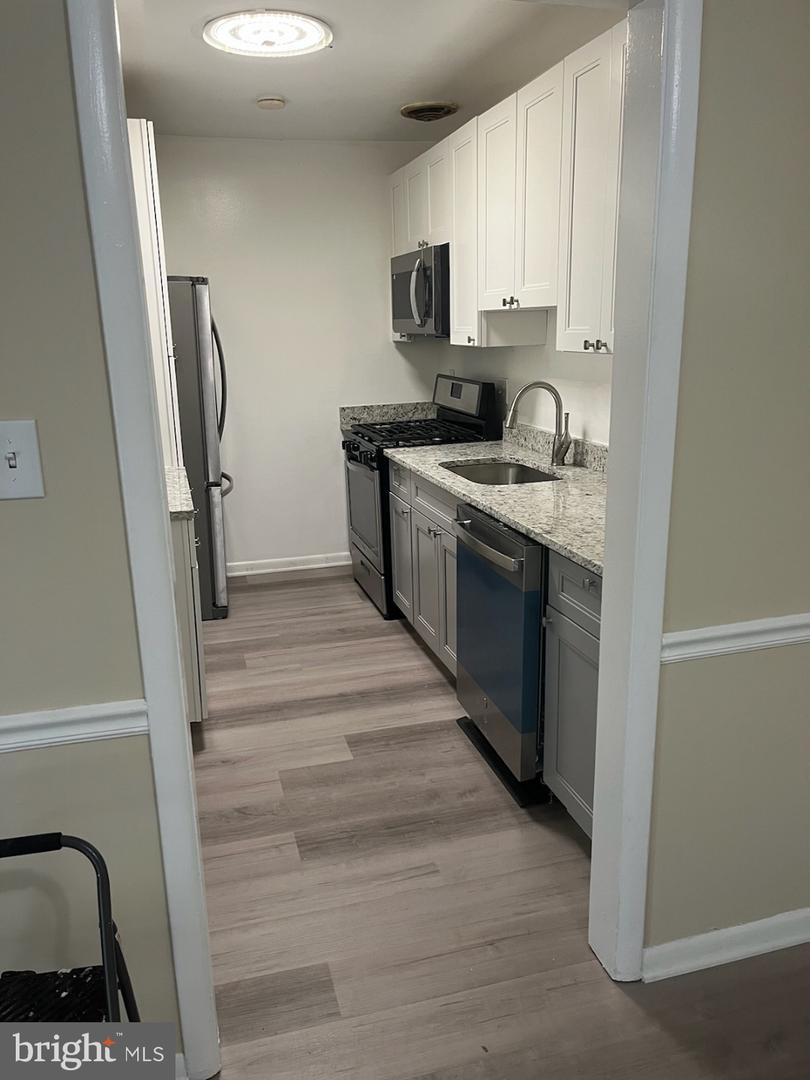 10725 WEST DR #301, FAIRFAX, Virginia 22030, 2 Bedrooms Bedrooms, ,1 BathroomBathrooms,Residential,For sale,10725 WEST DR #301,VAFC2006508 MLS # VAFC2006508
