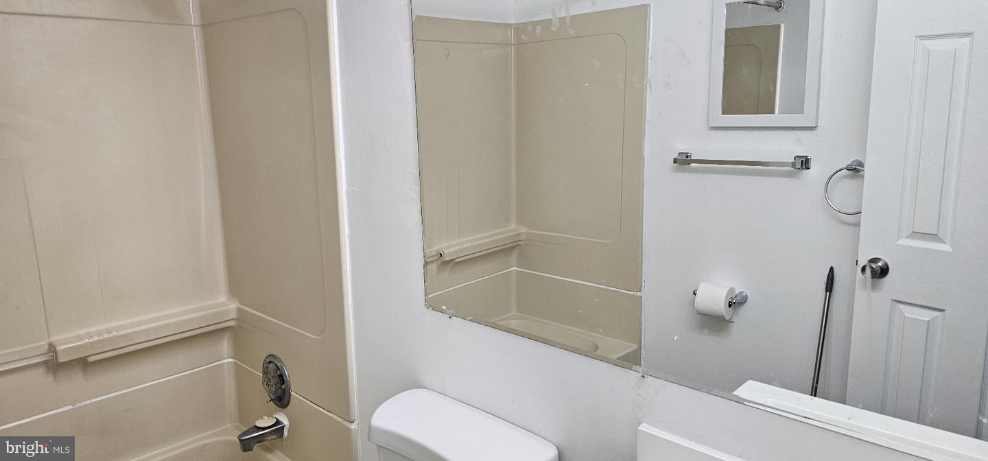 10725 WEST DR #301, FAIRFAX, Virginia 22030, 2 Bedrooms Bedrooms, ,1 BathroomBathrooms,Residential,For sale,10725 WEST DR #301,VAFC2006508 MLS # VAFC2006508