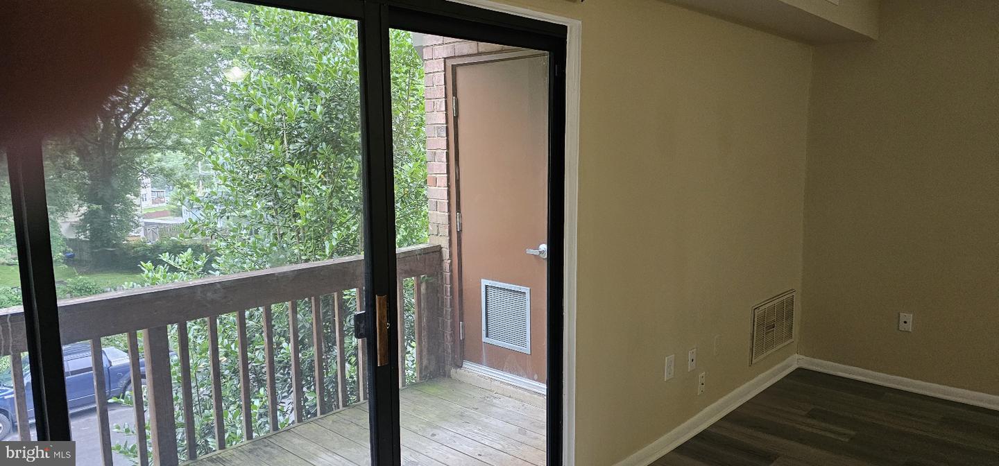 10725 WEST DR #301, FAIRFAX, Virginia 22030, 2 Bedrooms Bedrooms, ,1 BathroomBathrooms,Residential,For sale,10725 WEST DR #301,VAFC2006508 MLS # VAFC2006508