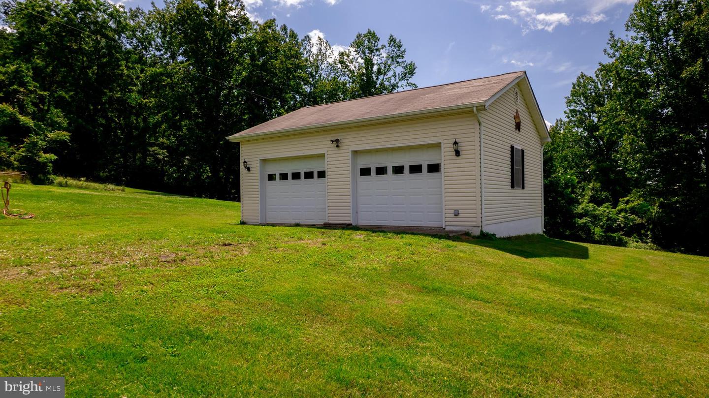4179 FIERY RUN RD, LINDEN, Virginia 22642, 5 Bedrooms Bedrooms, ,2 BathroomsBathrooms,Residential,For sale,4179 FIERY RUN RD,VAFQ2017118 MLS # VAFQ2017118