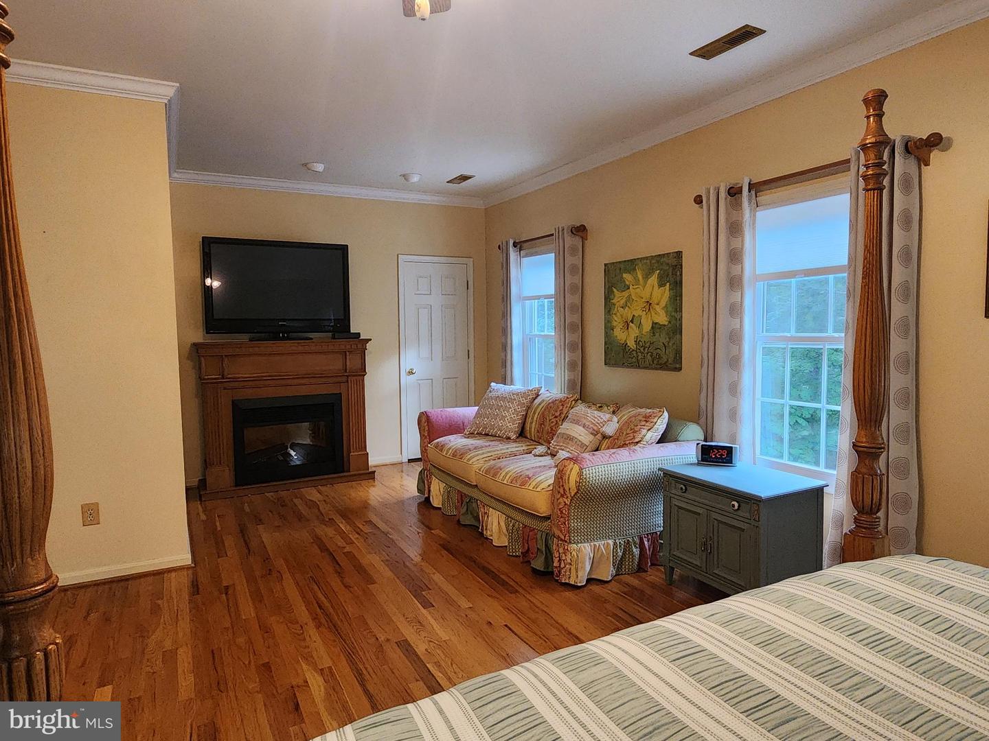 15545 COVEY CIR, AMISSVILLE, Virginia 20106, 3 Bedrooms Bedrooms, ,2 BathroomsBathrooms,Residential,For sale,15545 COVEY CIR,VACU2010852 MLS # VACU2010852
