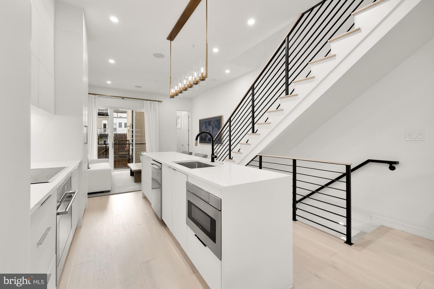 146 S ST NW #B, WASHINGTON, District Of Columbia 20001, 5 Bedrooms Bedrooms, ,3 BathroomsBathrooms,Residential,For sale,146 S ST NW #B,DCDC2206694 MLS # DCDC2206694