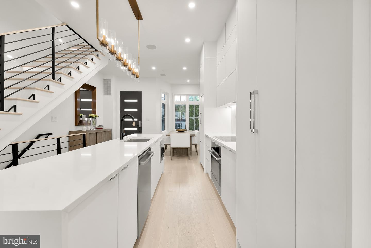 146 S ST NW #B, WASHINGTON, District Of Columbia 20001, 5 Bedrooms Bedrooms, ,3 BathroomsBathrooms,Residential,For sale,146 S ST NW #B,DCDC2206694 MLS # DCDC2206694