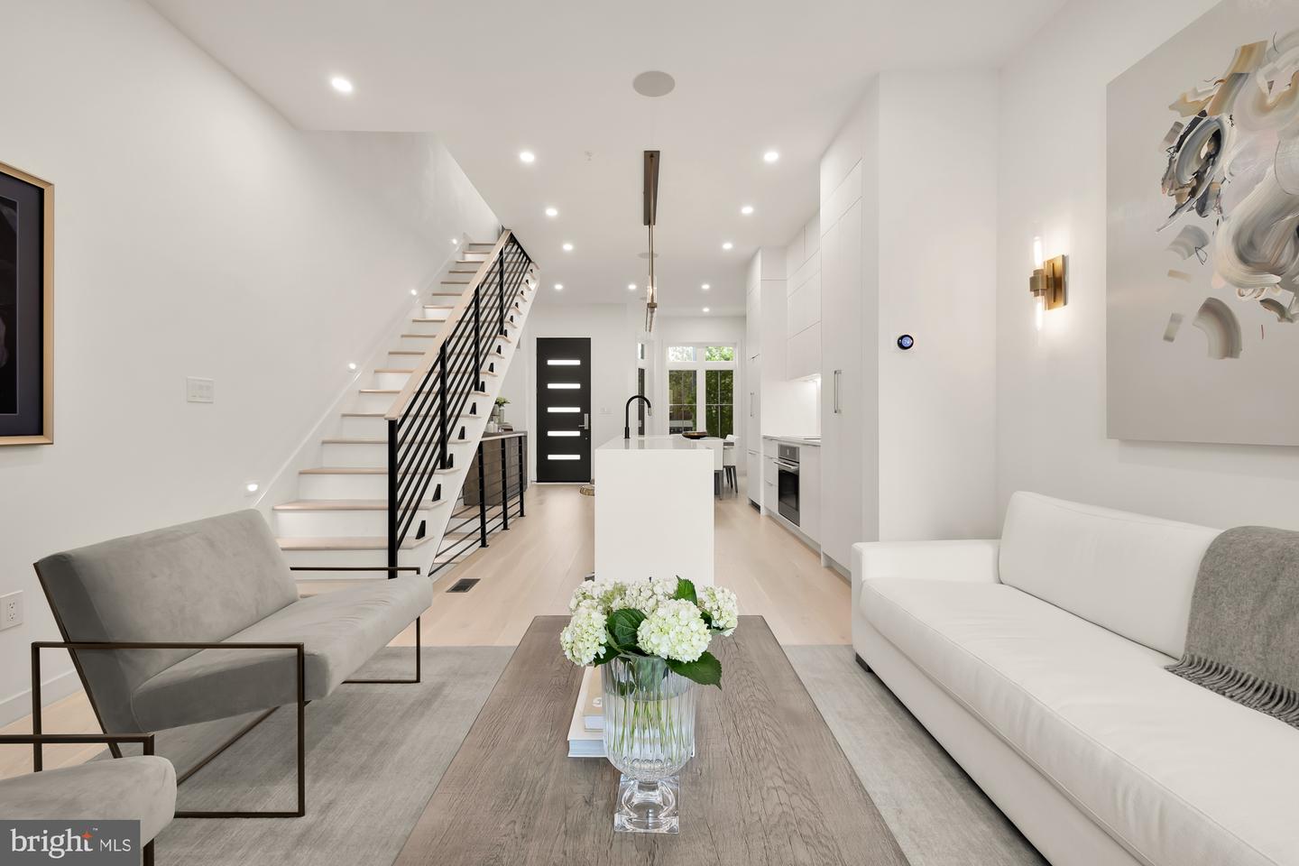 146 S ST NW #B, WASHINGTON, District Of Columbia 20001, 5 Bedrooms Bedrooms, ,3 BathroomsBathrooms,Residential,For sale,146 S ST NW #B,DCDC2206694 MLS # DCDC2206694