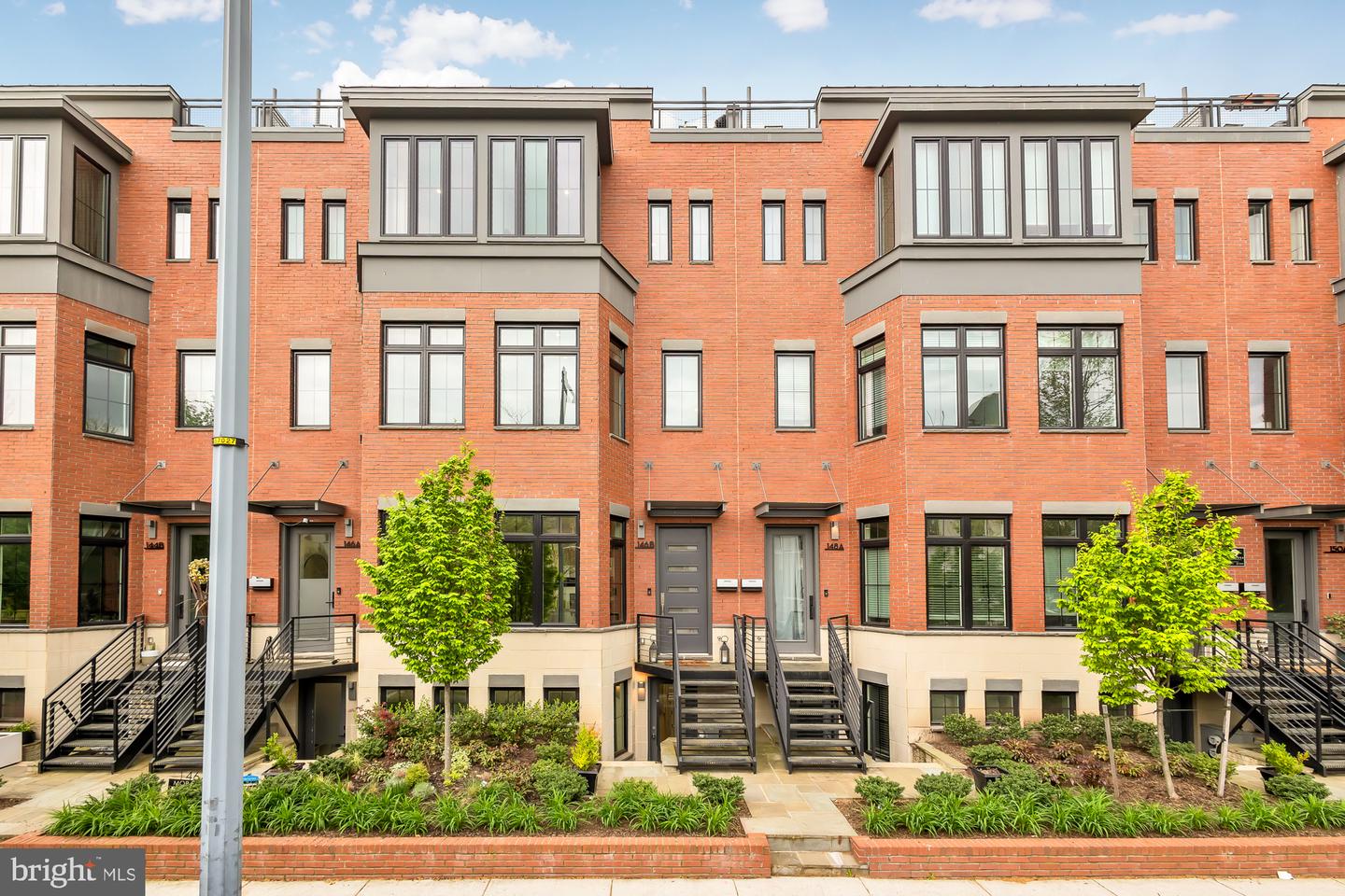 146 S ST NW #B, WASHINGTON, District Of Columbia 20001, 5 Bedrooms Bedrooms, ,3 BathroomsBathrooms,Residential,For sale,146 S ST NW #B,DCDC2206694 MLS # DCDC2206694