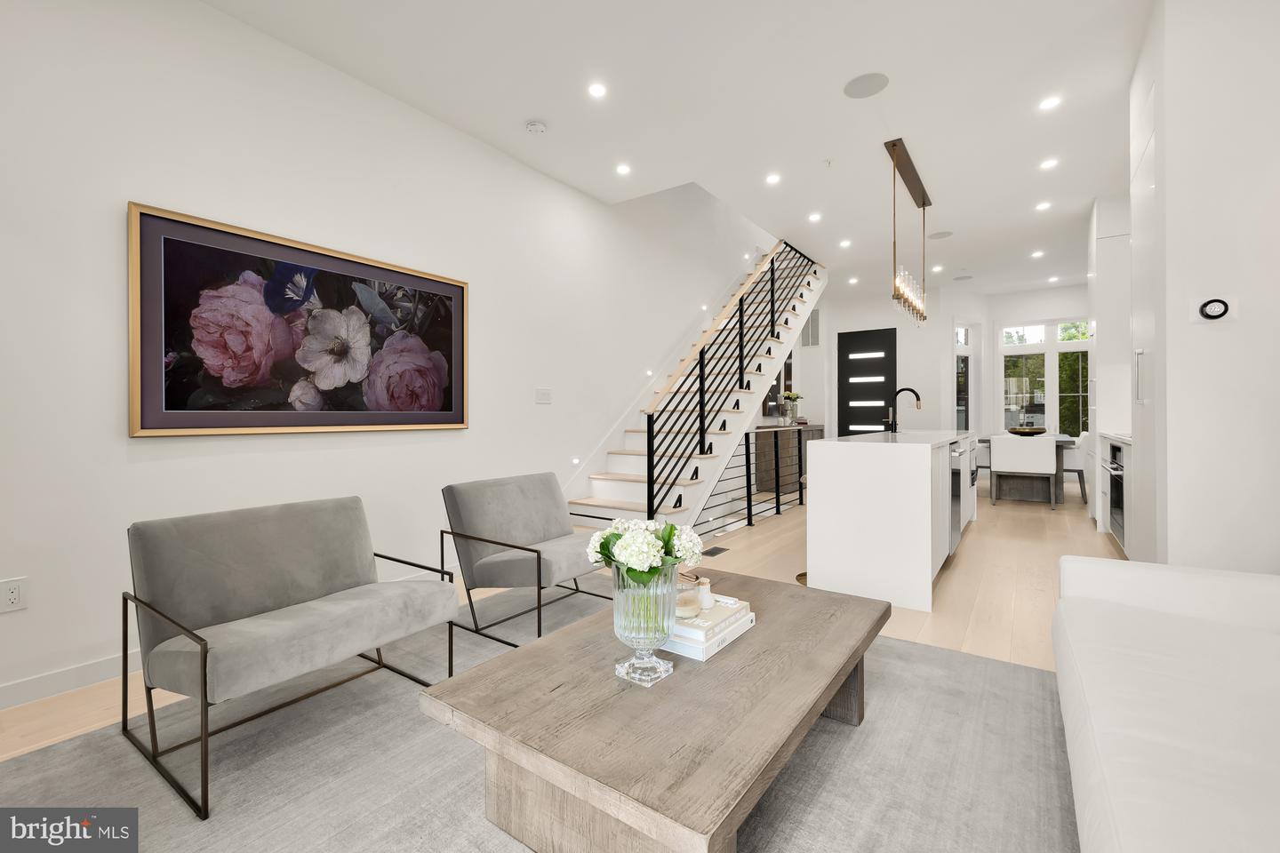 146 S ST NW #B, WASHINGTON, District Of Columbia 20001, 5 Bedrooms Bedrooms, ,3 BathroomsBathrooms,Residential,For sale,146 S ST NW #B,DCDC2206694 MLS # DCDC2206694