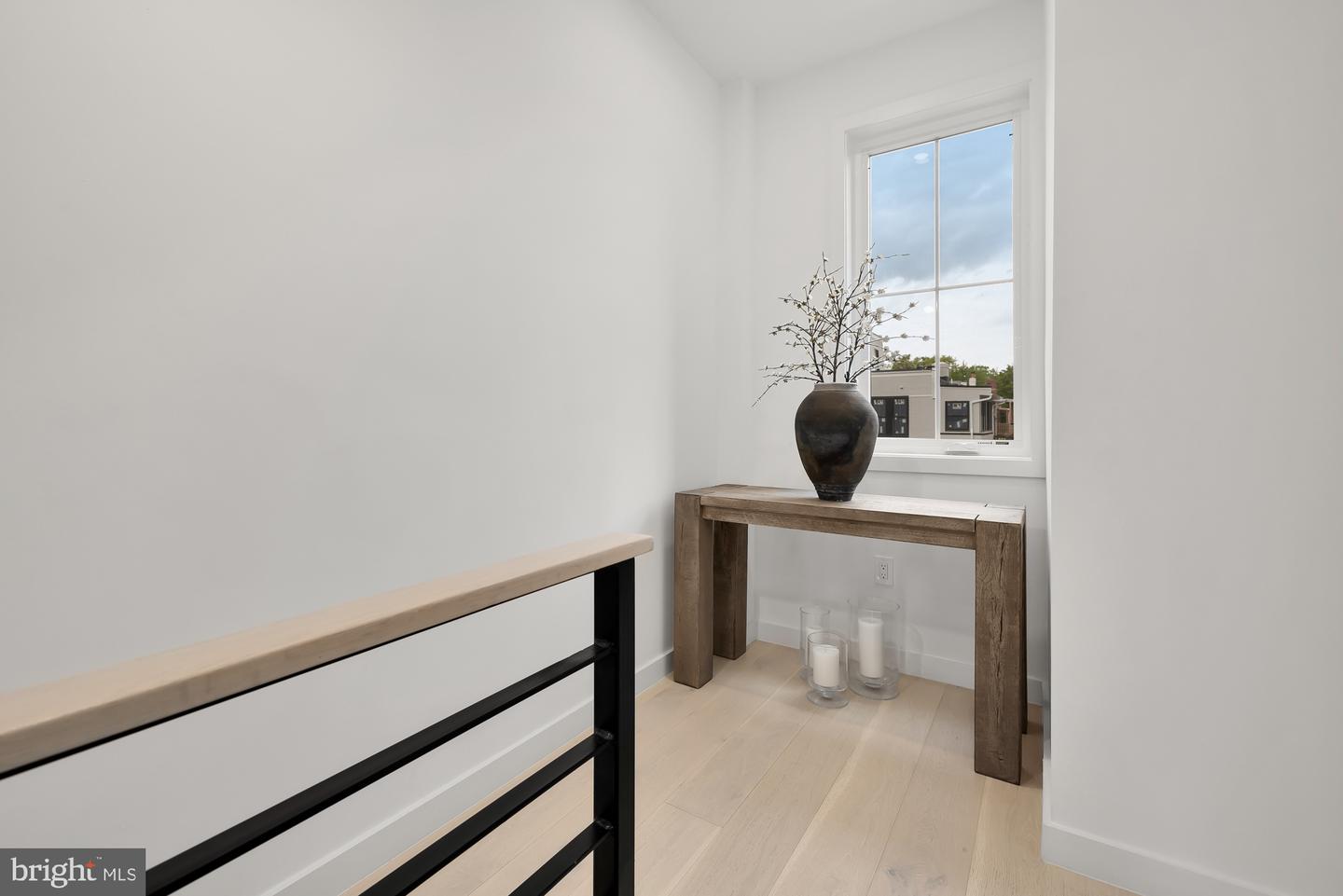 146 S ST NW #B, WASHINGTON, District Of Columbia 20001, 5 Bedrooms Bedrooms, ,3 BathroomsBathrooms,Residential,For sale,146 S ST NW #B,DCDC2206694 MLS # DCDC2206694