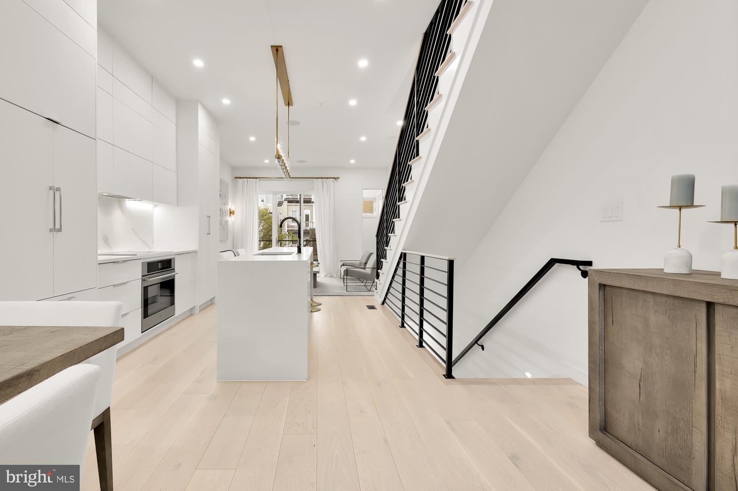 146 S ST NW #B, WASHINGTON, District Of Columbia 20001, 5 Bedrooms Bedrooms, ,3 BathroomsBathrooms,Residential,For sale,146 S ST NW #B,DCDC2206694 MLS # DCDC2206694