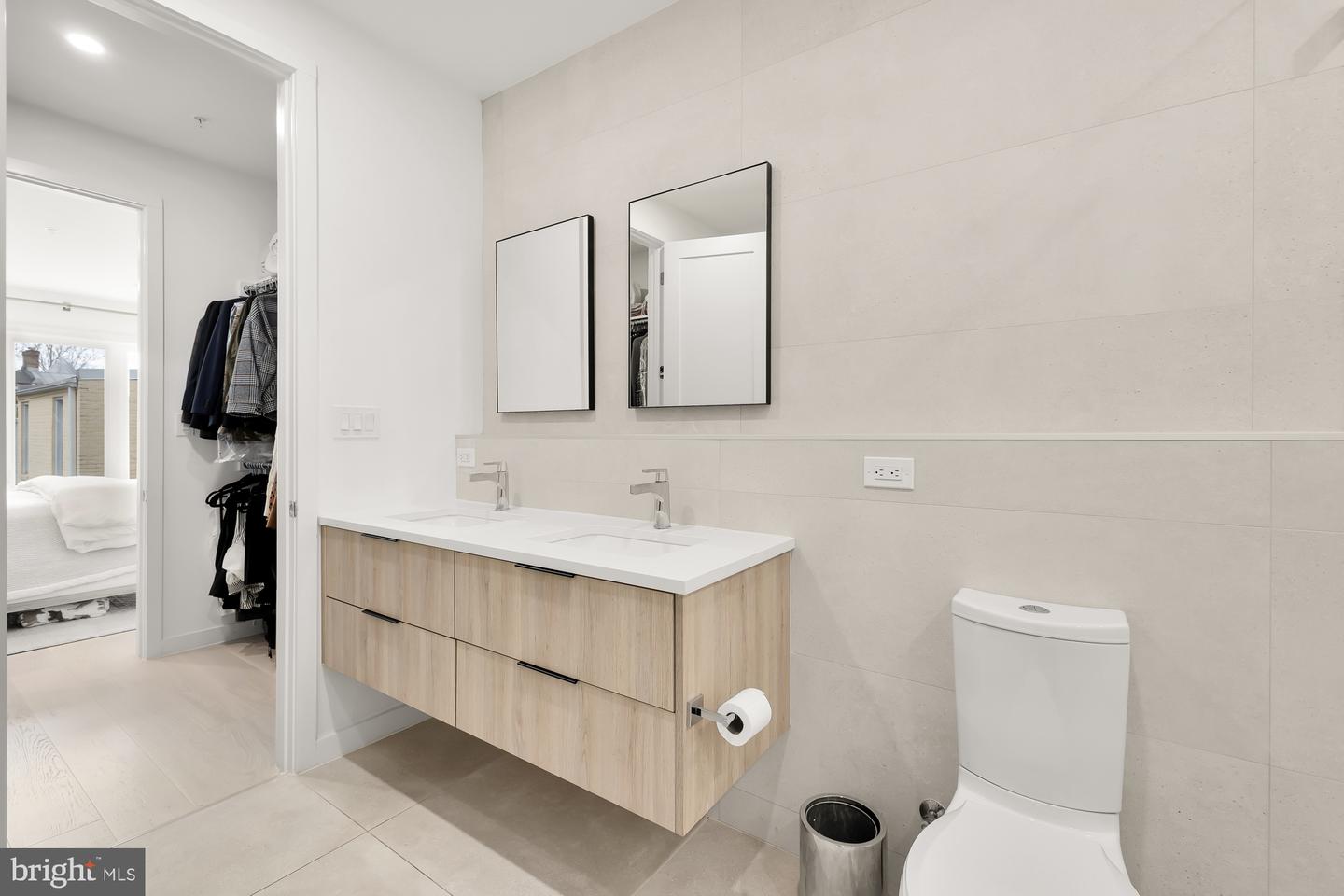 146 S ST NW #B, WASHINGTON, District Of Columbia 20001, 5 Bedrooms Bedrooms, ,3 BathroomsBathrooms,Residential,For sale,146 S ST NW #B,DCDC2206694 MLS # DCDC2206694