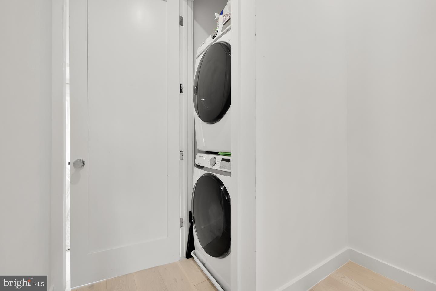 146 S ST NW #B, WASHINGTON, District Of Columbia 20001, 5 Bedrooms Bedrooms, ,3 BathroomsBathrooms,Residential,For sale,146 S ST NW #B,DCDC2206694 MLS # DCDC2206694