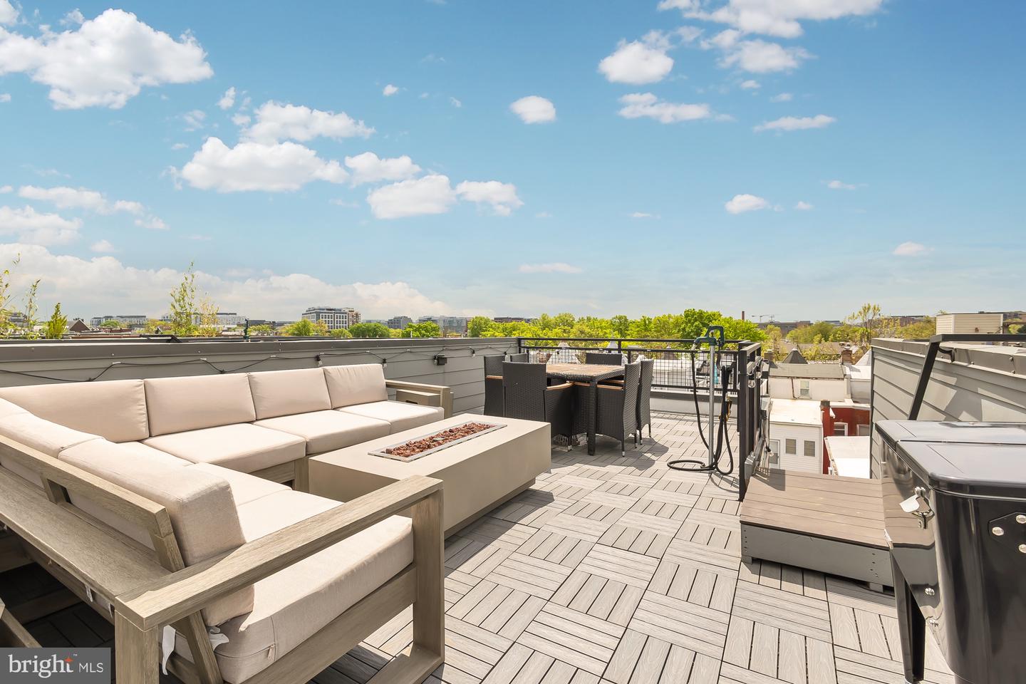 146 S ST NW #B, WASHINGTON, District Of Columbia 20001, 5 Bedrooms Bedrooms, ,3 BathroomsBathrooms,Residential,For sale,146 S ST NW #B,DCDC2206694 MLS # DCDC2206694