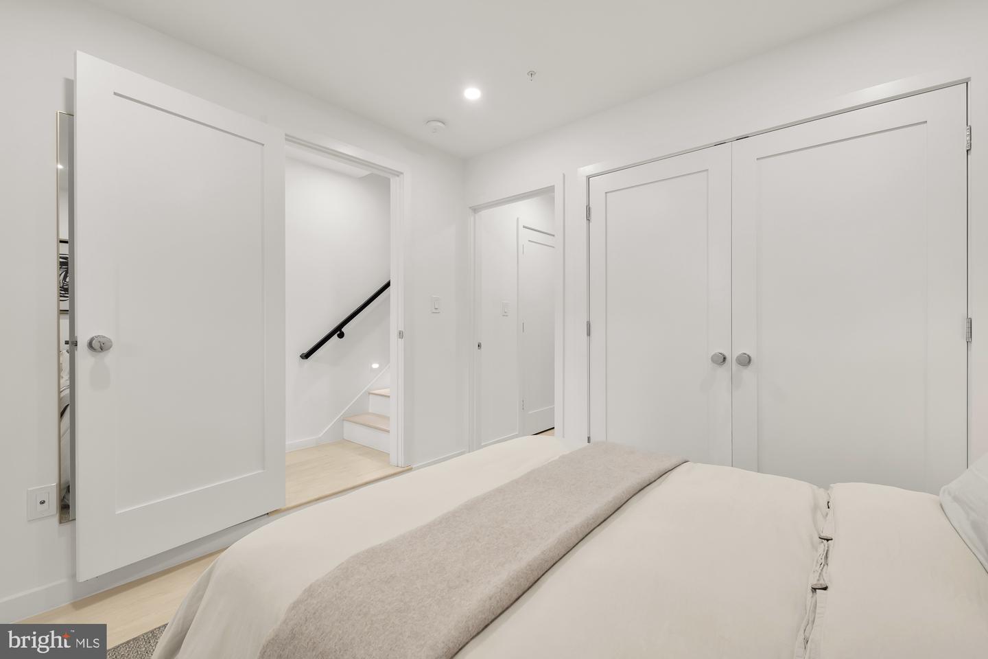 146 S ST NW #B, WASHINGTON, District Of Columbia 20001, 5 Bedrooms Bedrooms, ,3 BathroomsBathrooms,Residential,For sale,146 S ST NW #B,DCDC2206694 MLS # DCDC2206694
