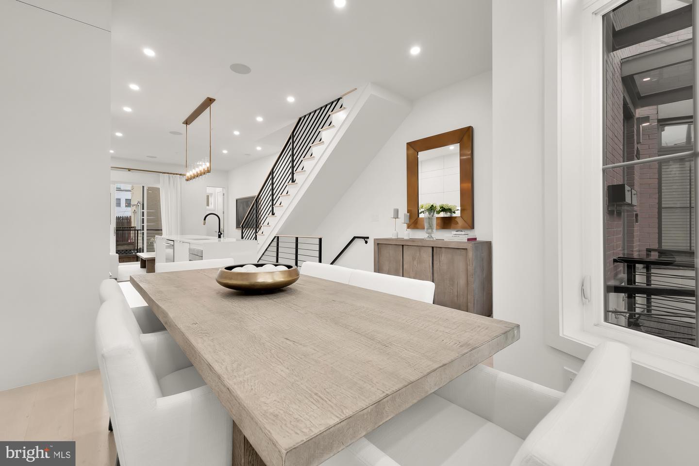 146 S ST NW #B, WASHINGTON, District Of Columbia 20001, 5 Bedrooms Bedrooms, ,3 BathroomsBathrooms,Residential,For sale,146 S ST NW #B,DCDC2206694 MLS # DCDC2206694