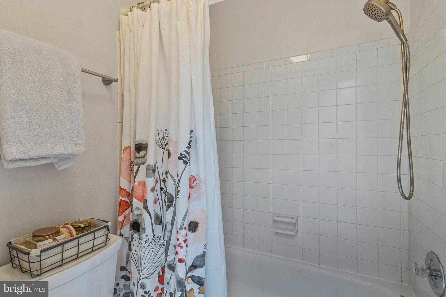 3810 USHER CT, ALEXANDRIA, Virginia 22304, 3 Bedrooms Bedrooms, ,2 BathroomsBathrooms,Residential,For sale,3810 USHER CT,VAAX2046758 MLS # VAAX2046758