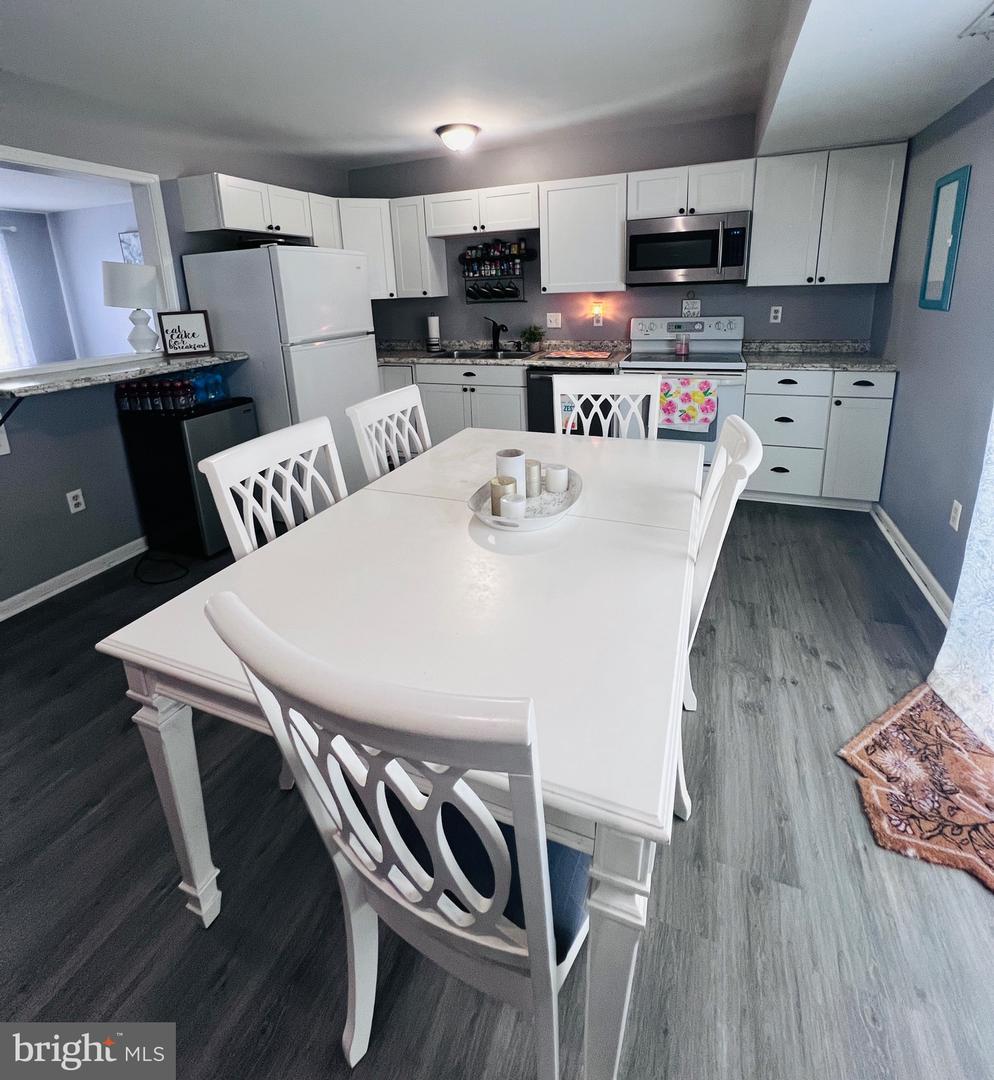5122 COTTONWOOD CT, FREDERICKSBURG, Virginia 22407, 3 Bedrooms Bedrooms, ,1 BathroomBathrooms,Residential,For sale,5122 COTTONWOOD CT,VASP2034106 MLS # VASP2034106