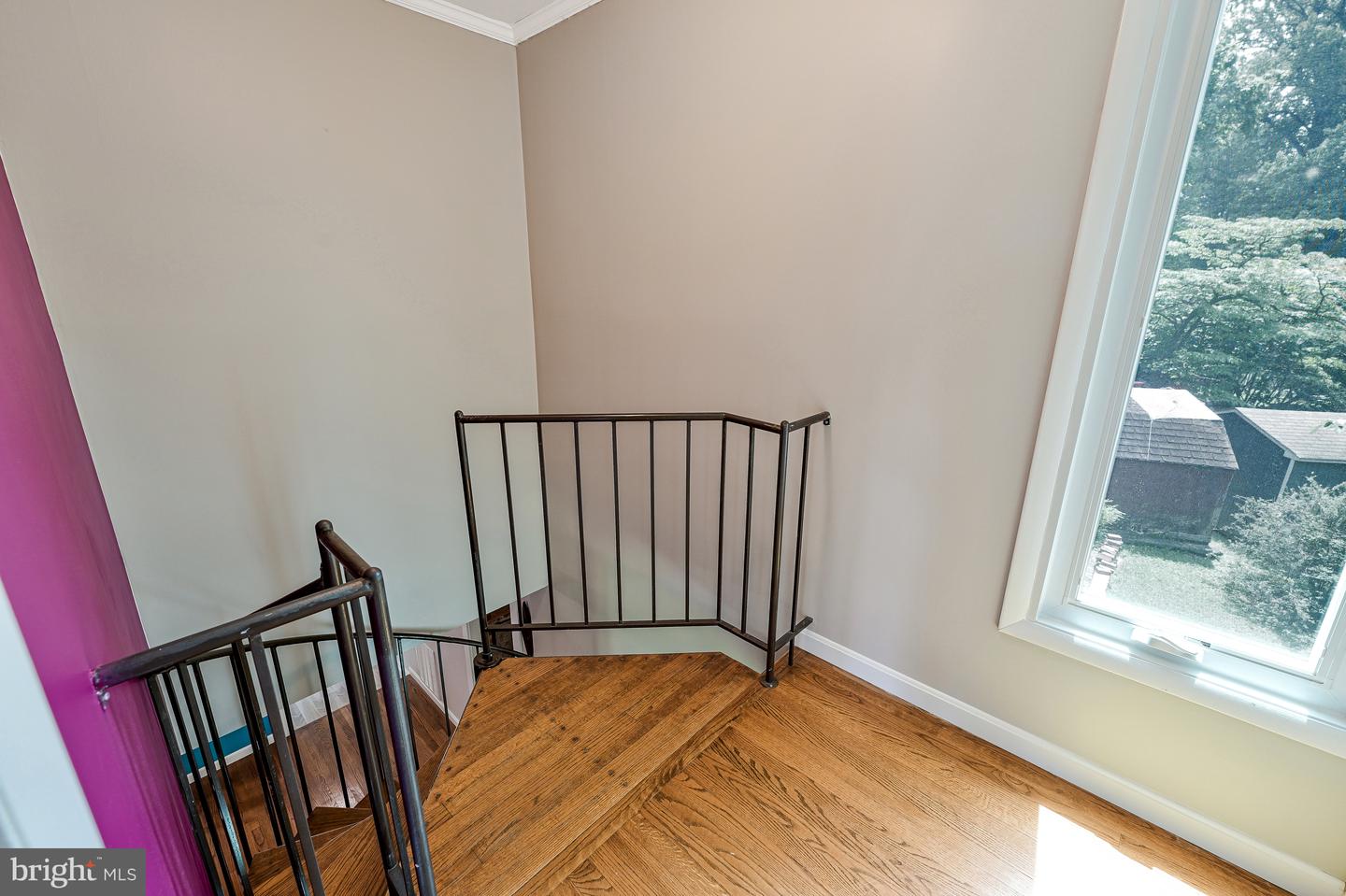 8615 ACORN CIR, VIENNA, Virginia 22180, 4 Bedrooms Bedrooms, ,2 BathroomsBathrooms,Residential,For sale,8615 ACORN CIR,VAFX2249178 MLS # VAFX2249178