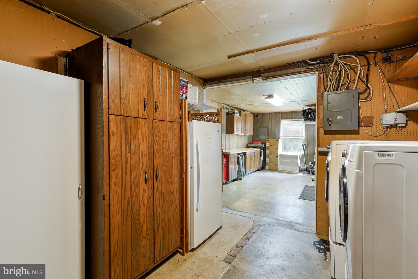 8615 ACORN CIR, VIENNA, Virginia 22180, 4 Bedrooms Bedrooms, ,2 BathroomsBathrooms,Residential,For sale,8615 ACORN CIR,VAFX2249178 MLS # VAFX2249178