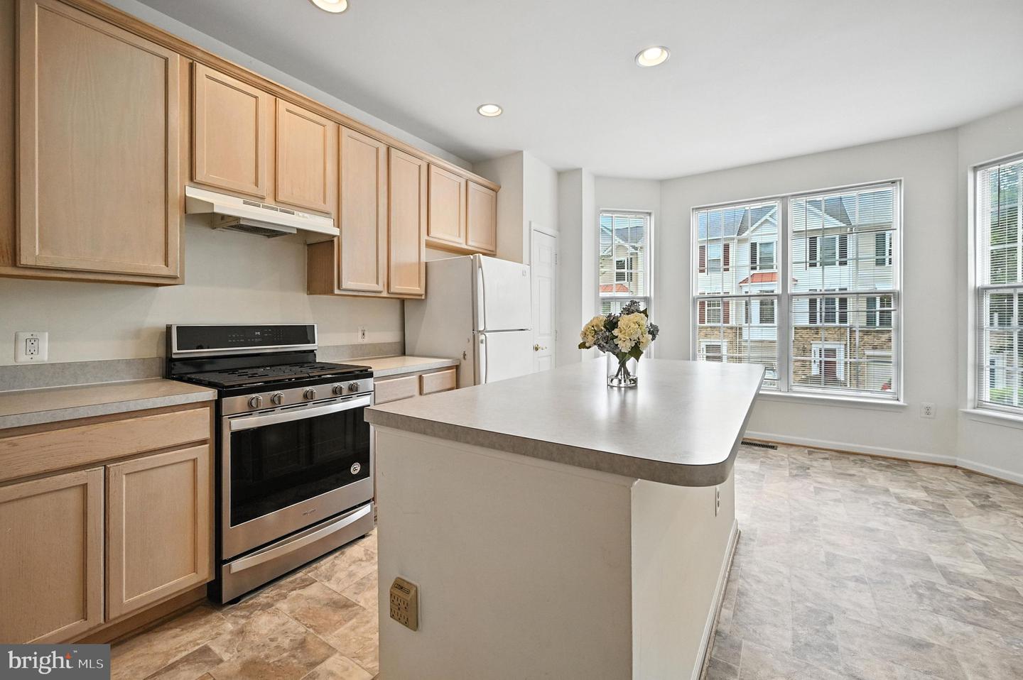 6949 BANCHORY CT, ALEXANDRIA, Virginia 22315, 3 Bedrooms Bedrooms, ,3 BathroomsBathrooms,Residential,For sale,6949 BANCHORY CT,VAFX2249194 MLS # VAFX2249194
