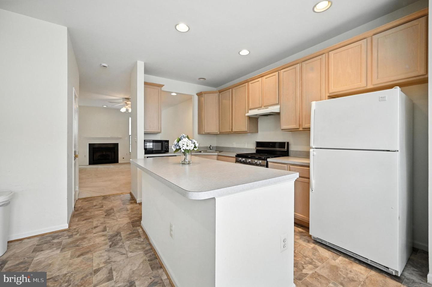 6949 BANCHORY CT, ALEXANDRIA, Virginia 22315, 3 Bedrooms Bedrooms, ,3 BathroomsBathrooms,Residential,For sale,6949 BANCHORY CT,VAFX2249194 MLS # VAFX2249194