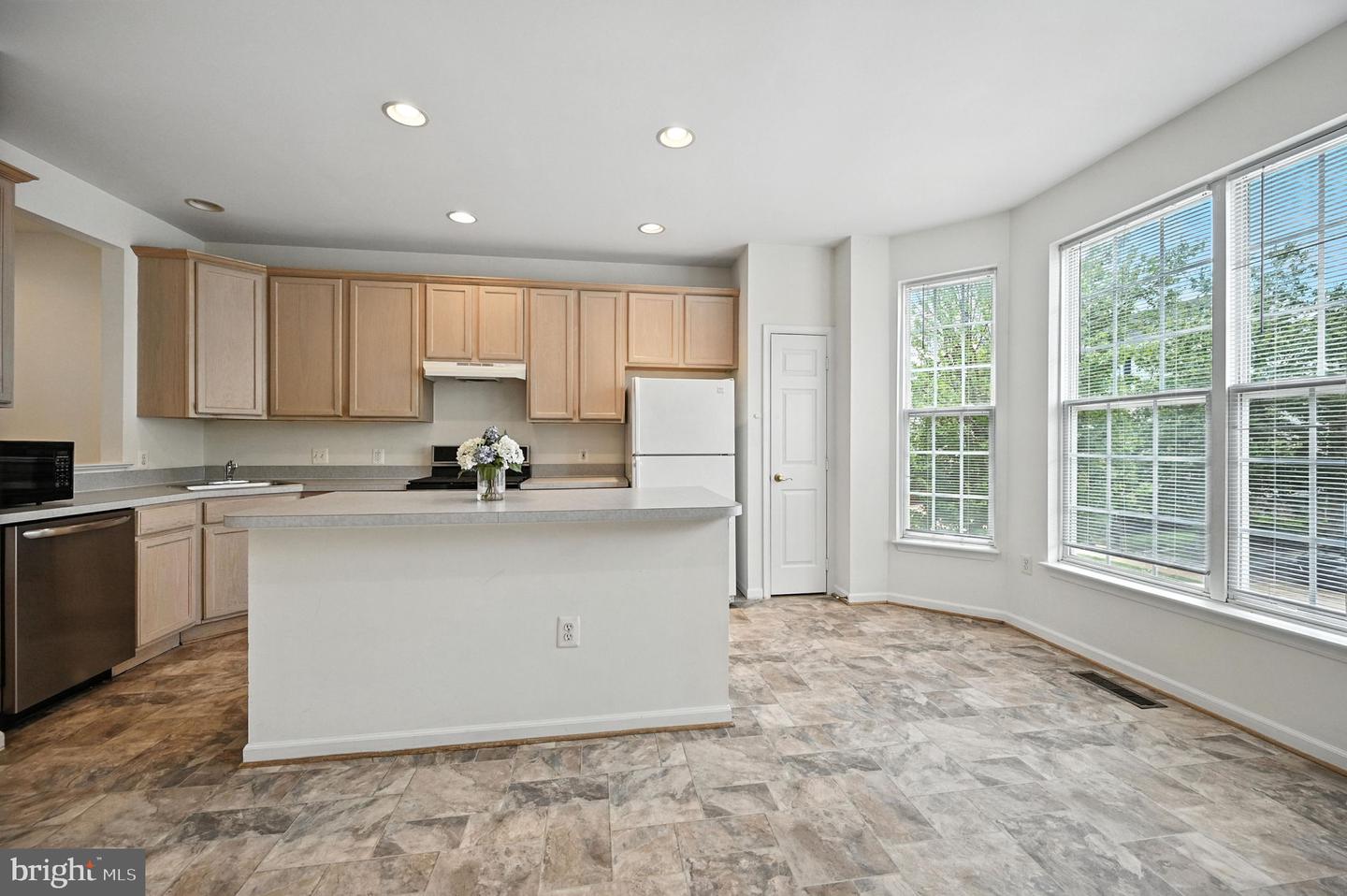 6949 BANCHORY CT, ALEXANDRIA, Virginia 22315, 3 Bedrooms Bedrooms, ,3 BathroomsBathrooms,Residential,For sale,6949 BANCHORY CT,VAFX2249194 MLS # VAFX2249194