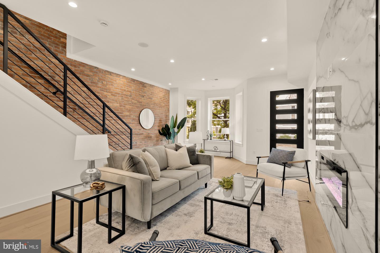 2035 NORTH CAPITOL ST NE, WASHINGTON, District Of Columbia 20002, 4 Bedrooms Bedrooms, ,3 BathroomsBathrooms,Residential,For sale,2035 NORTH CAPITOL ST NE,DCDC2206746 MLS # DCDC2206746
