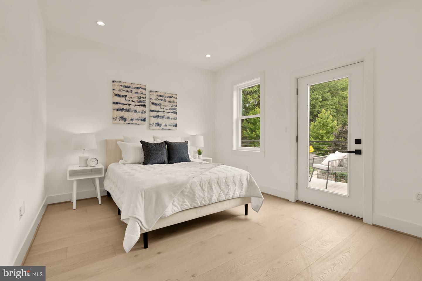 2035 NORTH CAPITOL ST NE, WASHINGTON, District Of Columbia 20002, 4 Bedrooms Bedrooms, ,3 BathroomsBathrooms,Residential,For sale,2035 NORTH CAPITOL ST NE,DCDC2206746 MLS # DCDC2206746