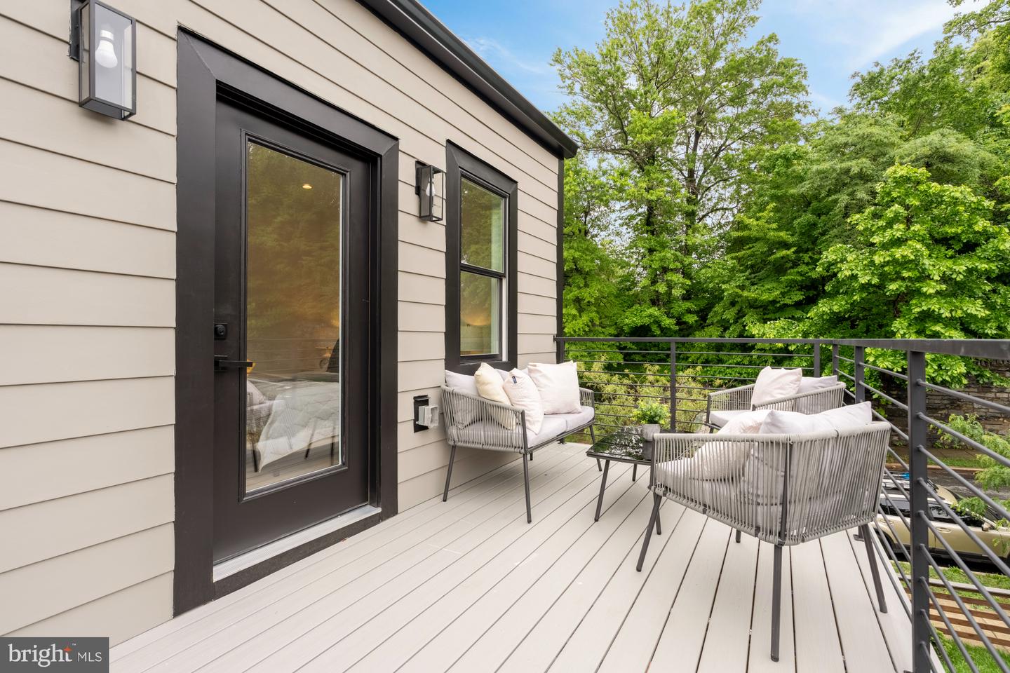 2035 NORTH CAPITOL ST NE, WASHINGTON, District Of Columbia 20002, 4 Bedrooms Bedrooms, ,3 BathroomsBathrooms,Residential,For sale,2035 NORTH CAPITOL ST NE,DCDC2206746 MLS # DCDC2206746