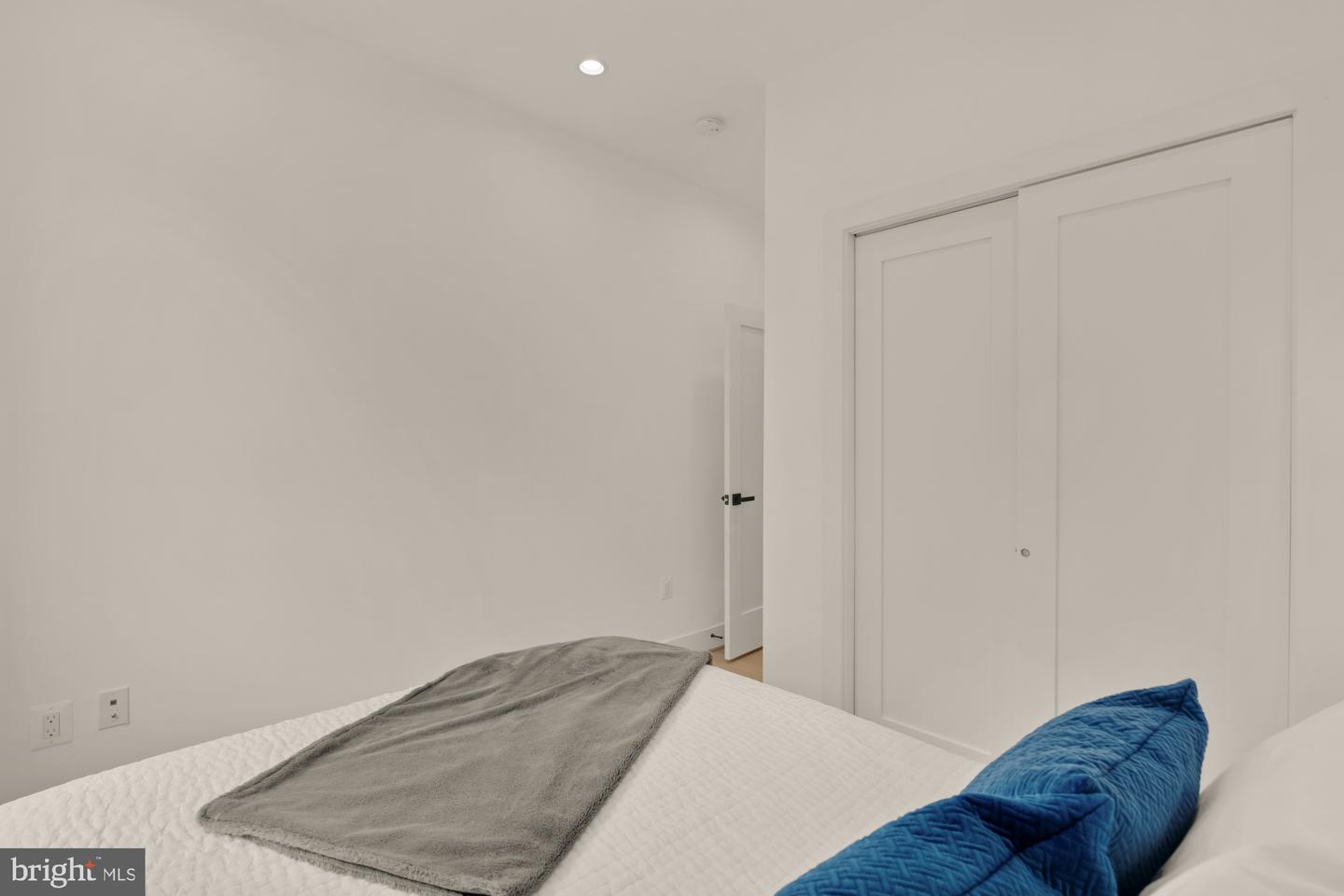 2035 NORTH CAPITOL ST NE, WASHINGTON, District Of Columbia 20002, 4 Bedrooms Bedrooms, ,3 BathroomsBathrooms,Residential,For sale,2035 NORTH CAPITOL ST NE,DCDC2206746 MLS # DCDC2206746