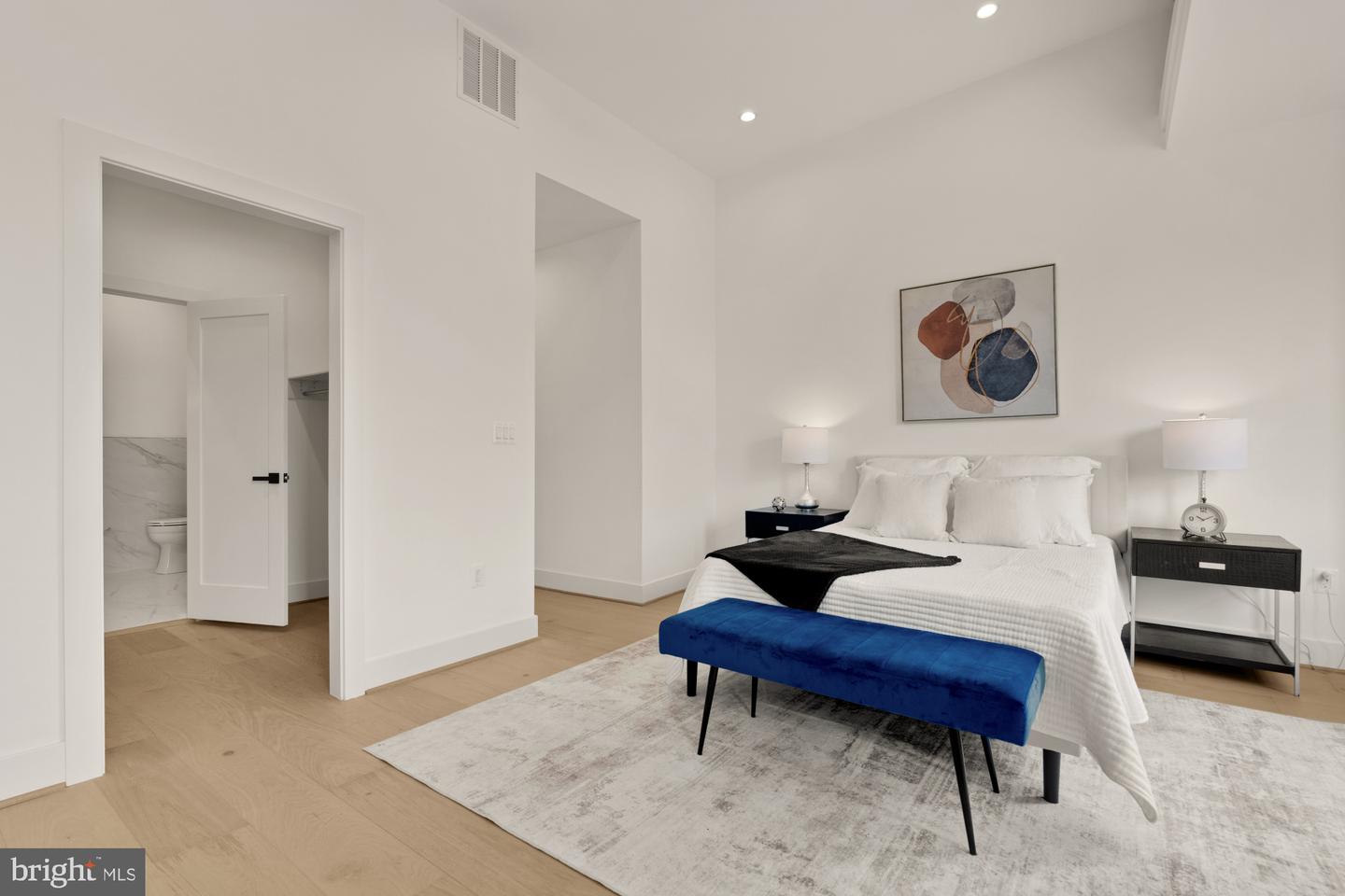 2035 NORTH CAPITOL ST NE, WASHINGTON, District Of Columbia 20002, 4 Bedrooms Bedrooms, ,3 BathroomsBathrooms,Residential,For sale,2035 NORTH CAPITOL ST NE,DCDC2206746 MLS # DCDC2206746
