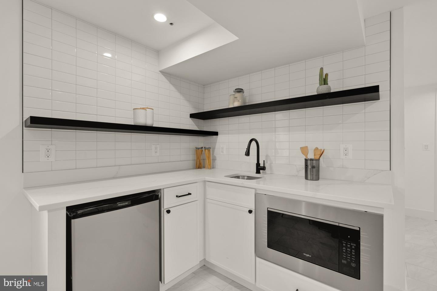 2035 NORTH CAPITOL ST NE, WASHINGTON, District Of Columbia 20002, 4 Bedrooms Bedrooms, ,3 BathroomsBathrooms,Residential,For sale,2035 NORTH CAPITOL ST NE,DCDC2206746 MLS # DCDC2206746