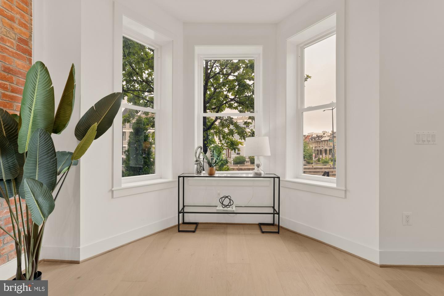 2035 NORTH CAPITOL ST NE, WASHINGTON, District Of Columbia 20002, 4 Bedrooms Bedrooms, ,3 BathroomsBathrooms,Residential,For sale,2035 NORTH CAPITOL ST NE,DCDC2206746 MLS # DCDC2206746