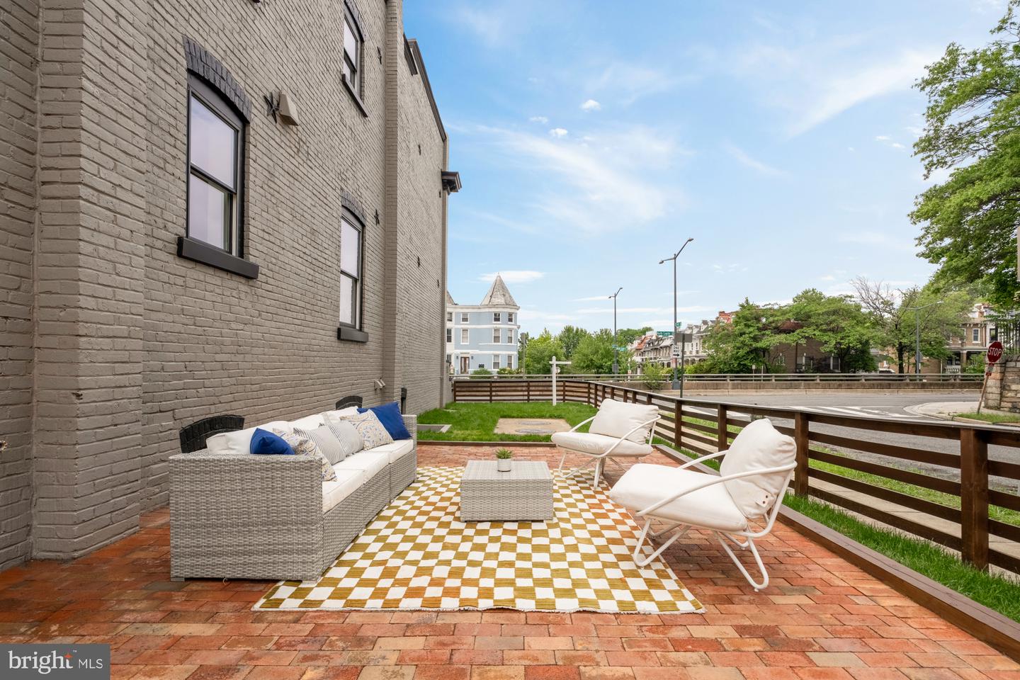 2035 NORTH CAPITOL ST NE, WASHINGTON, District Of Columbia 20002, 4 Bedrooms Bedrooms, ,3 BathroomsBathrooms,Residential,For sale,2035 NORTH CAPITOL ST NE,DCDC2206746 MLS # DCDC2206746