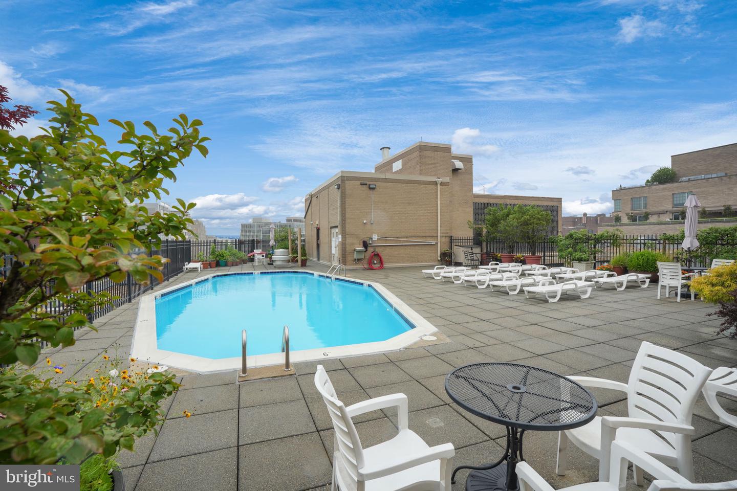 2201 L ST NW #308, WASHINGTON, District Of Columbia 20037, 1 Bedroom Bedrooms, ,1 BathroomBathrooms,Residential,For sale,2201 L ST NW #308,DCDC2206802 MLS # DCDC2206802