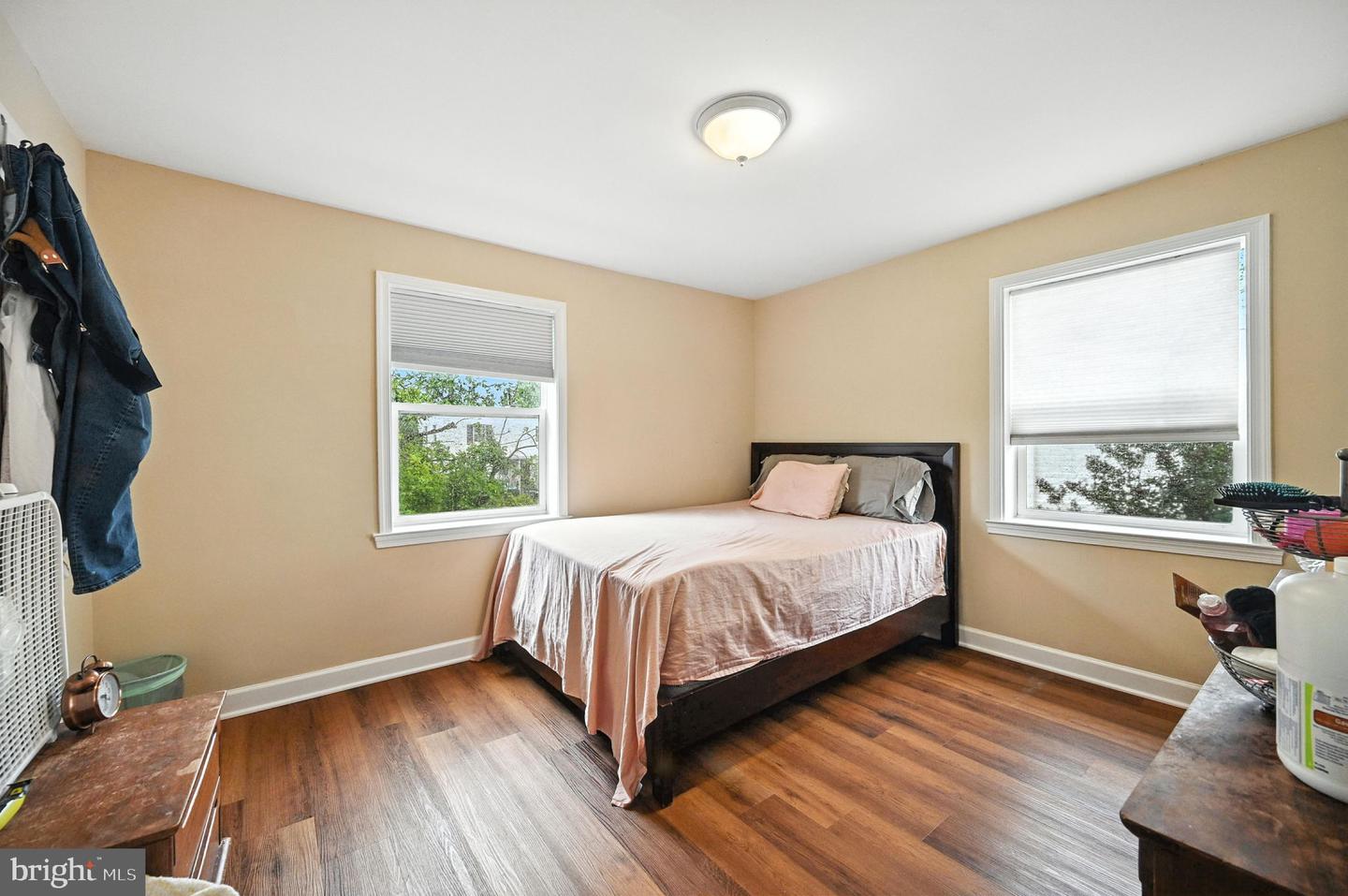 851 S IVY ST, ARLINGTON, Virginia 22204, 2 Bedrooms Bedrooms, ,2 BathroomsBathrooms,Residential,For sale,851 S IVY ST,VAAR2059588 MLS # VAAR2059588