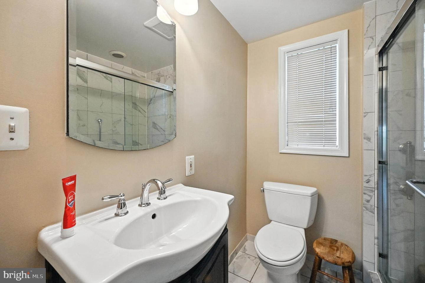 851 S IVY ST, ARLINGTON, Virginia 22204, 2 Bedrooms Bedrooms, ,2 BathroomsBathrooms,Residential,For sale,851 S IVY ST,VAAR2059588 MLS # VAAR2059588