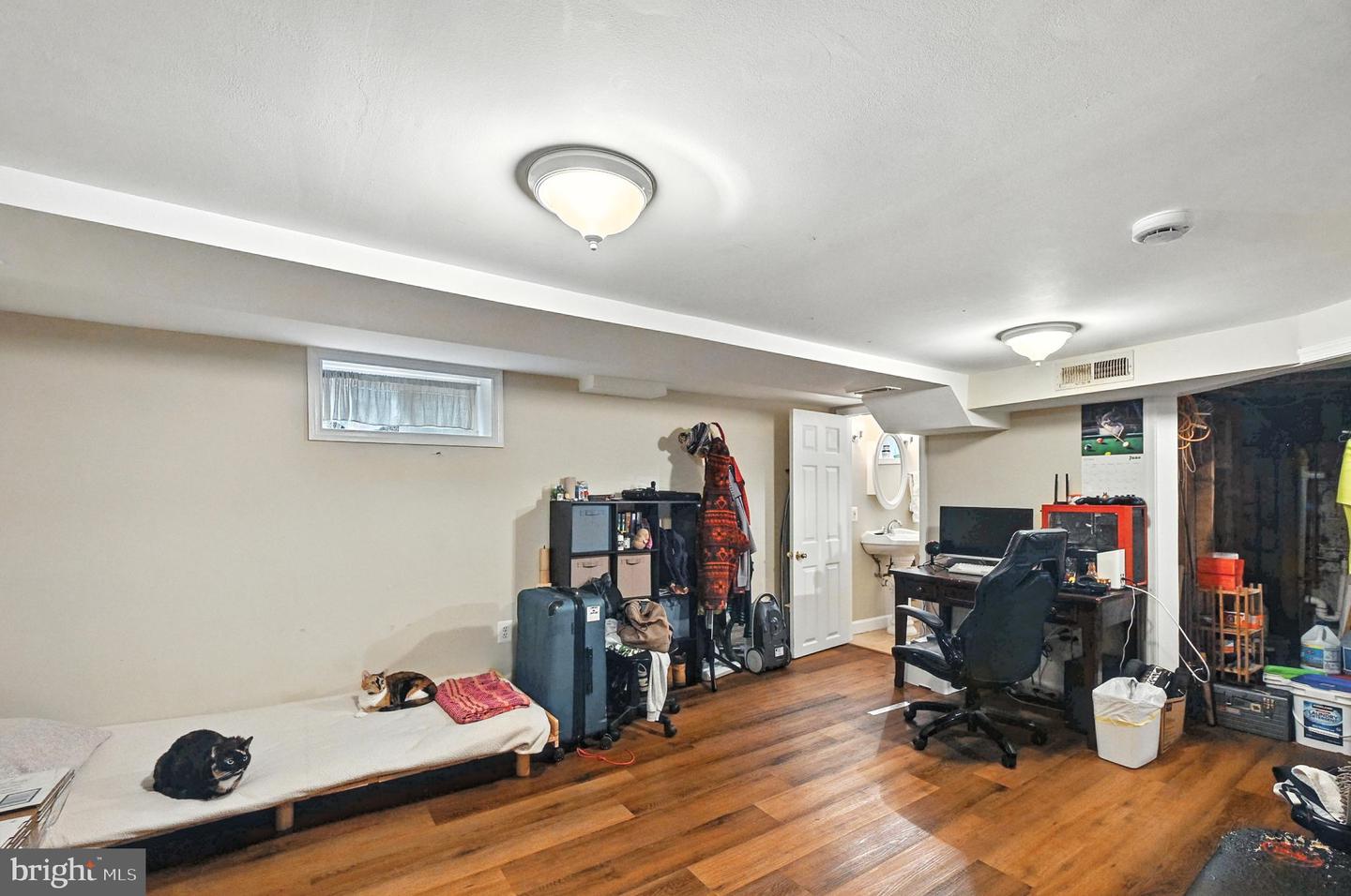 851 S IVY ST, ARLINGTON, Virginia 22204, 2 Bedrooms Bedrooms, ,2 BathroomsBathrooms,Residential,For sale,851 S IVY ST,VAAR2059588 MLS # VAAR2059588