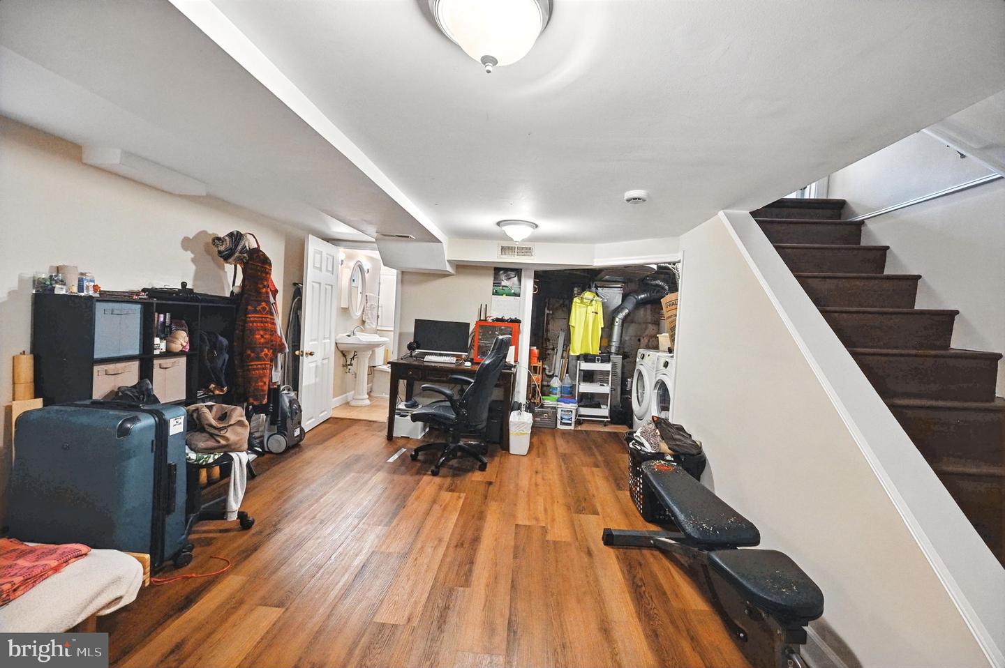 851 S IVY ST, ARLINGTON, Virginia 22204, 2 Bedrooms Bedrooms, ,2 BathroomsBathrooms,Residential,For sale,851 S IVY ST,VAAR2059588 MLS # VAAR2059588