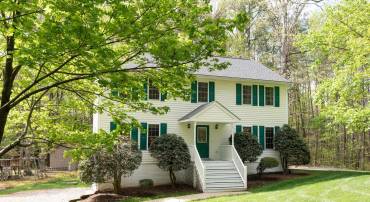 10441 MELISSA MILL RD, NORTH CHESTERFIELD, Virginia 23224, 4 Bedrooms Bedrooms, ,2 BathroomsBathrooms,Residential,For sale,10441 MELISSA MILL RD,VACF2001204 MLS # VACF2001204