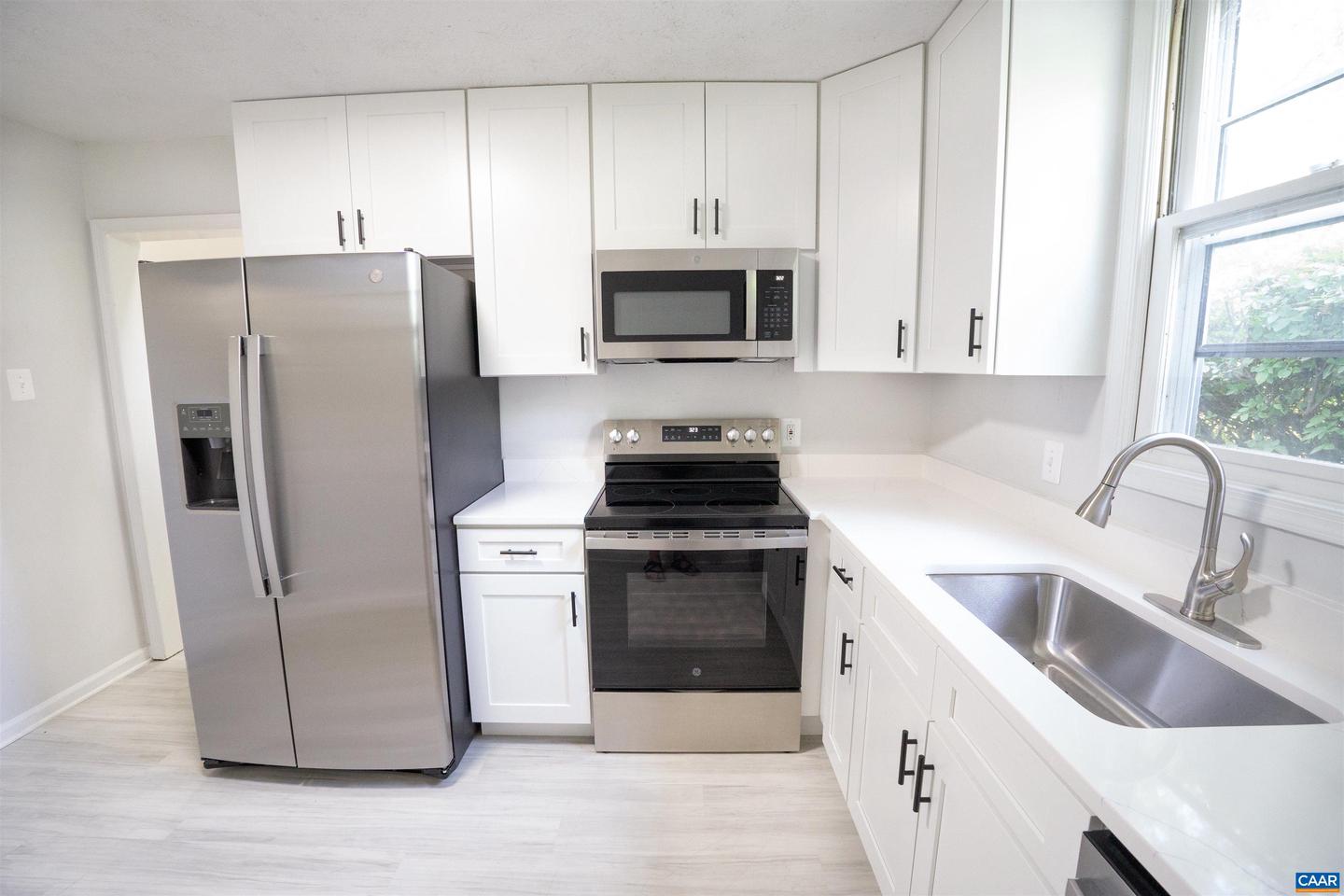 158 SCARBOROUGH PL, CHARLOTTESVILLE, Virginia 22903, 3 Bedrooms Bedrooms, ,2 BathroomsBathrooms,Residential,For sale,158 SCARBOROUGH PL,665949 MLS # 665949