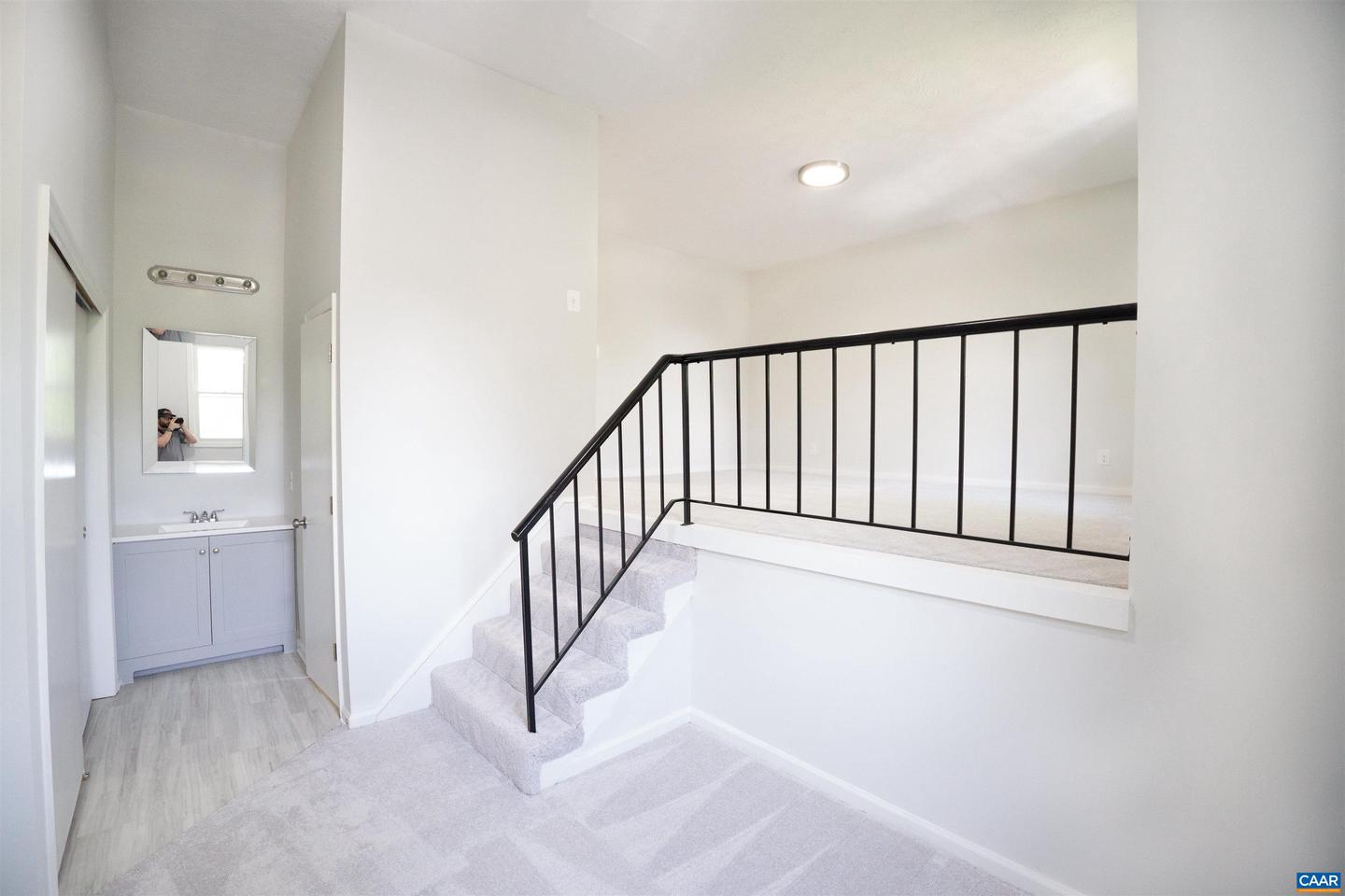158 SCARBOROUGH PL, CHARLOTTESVILLE, Virginia 22903, 3 Bedrooms Bedrooms, ,2 BathroomsBathrooms,Residential,For sale,158 SCARBOROUGH PL,665949 MLS # 665949