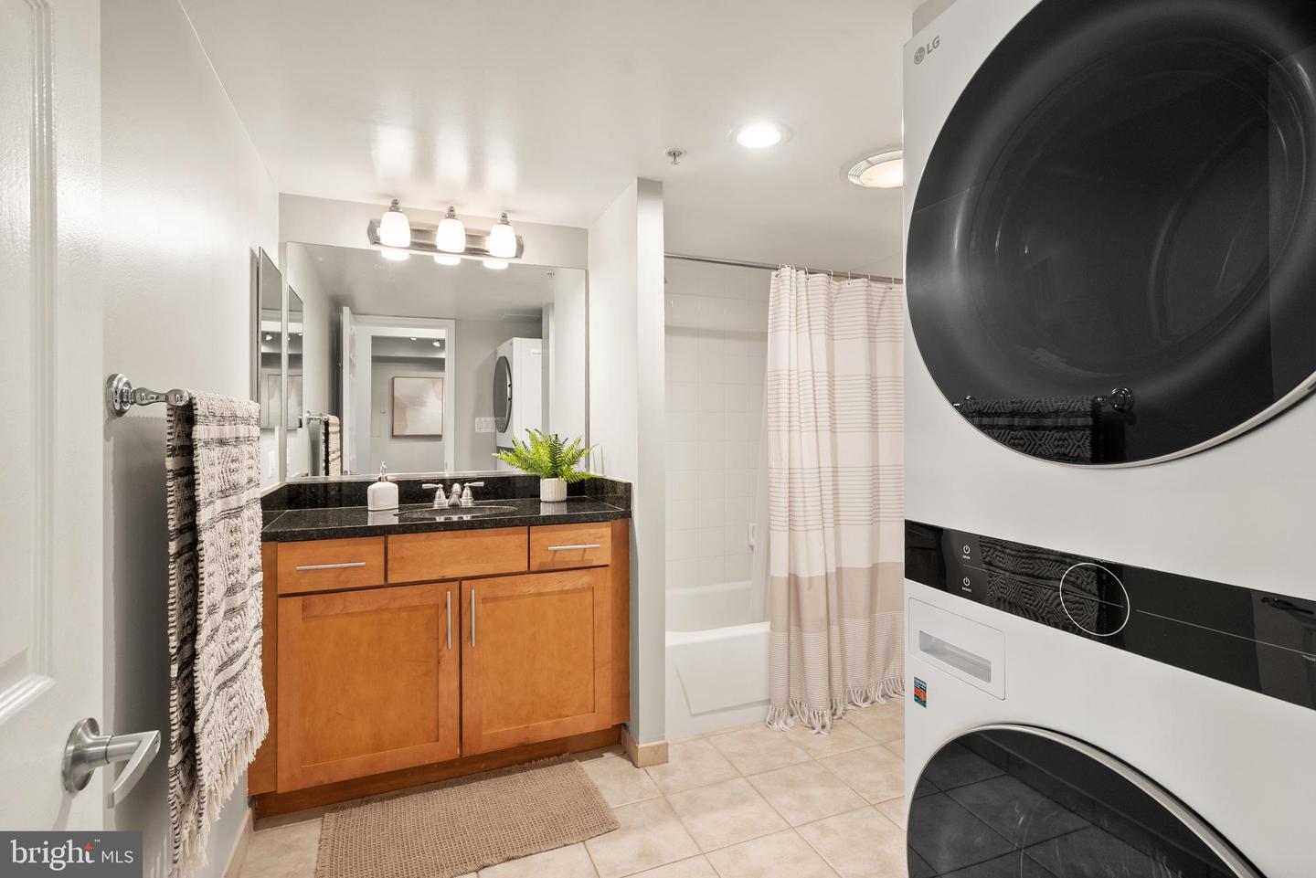 3401 38TH ST NW #411, WASHINGTON, District Of Columbia 20016, 1 Bedroom Bedrooms, ,1 BathroomBathrooms,Residential,For sale,3401 38TH ST NW #411,DCDC2206846 MLS # DCDC2206846