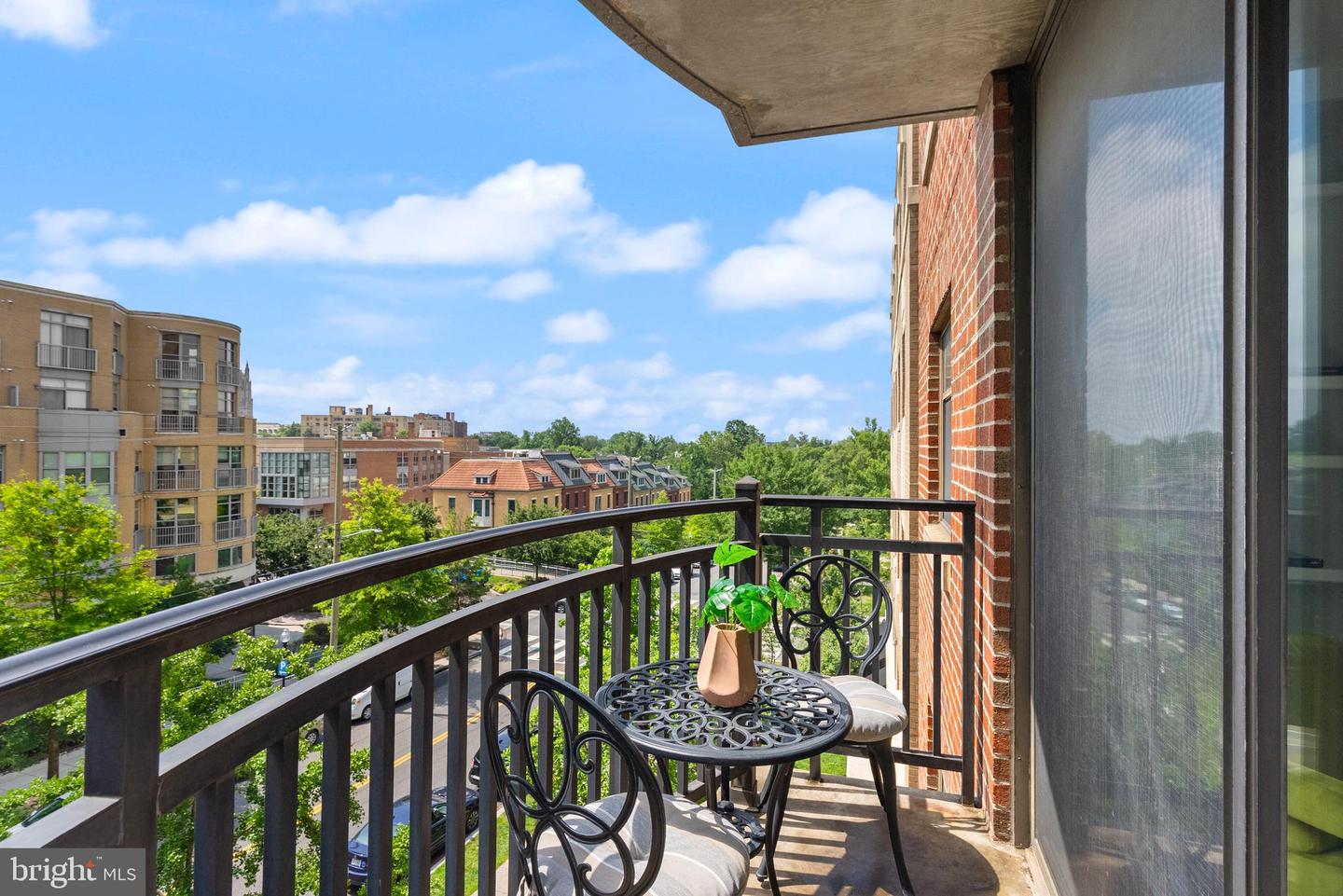3401 38TH ST NW #411, WASHINGTON, District Of Columbia 20016, 1 Bedroom Bedrooms, ,1 BathroomBathrooms,Residential,For sale,3401 38TH ST NW #411,DCDC2206846 MLS # DCDC2206846