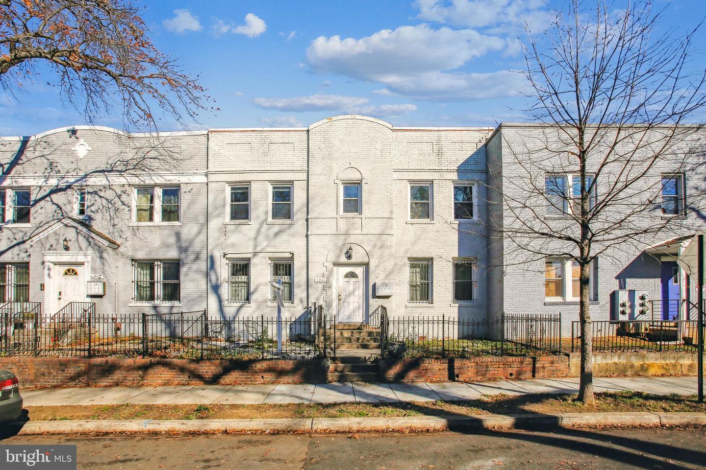 1246 QUEEN ST NE #3, WASHINGTON, District Of Columbia 20002, 1 Bedroom Bedrooms, ,1 BathroomBathrooms,Residential,For sale,1246 QUEEN ST NE #3,DCDC2206870 MLS # DCDC2206870