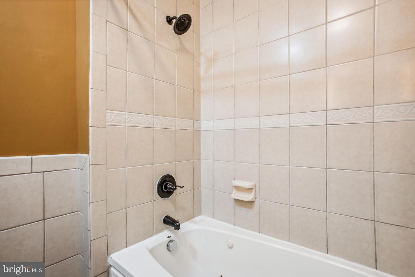 1246 QUEEN ST NE #3, WASHINGTON, District Of Columbia 20002, 1 Bedroom Bedrooms, ,1 BathroomBathrooms,Residential,For sale,1246 QUEEN ST NE #3,DCDC2206870 MLS # DCDC2206870