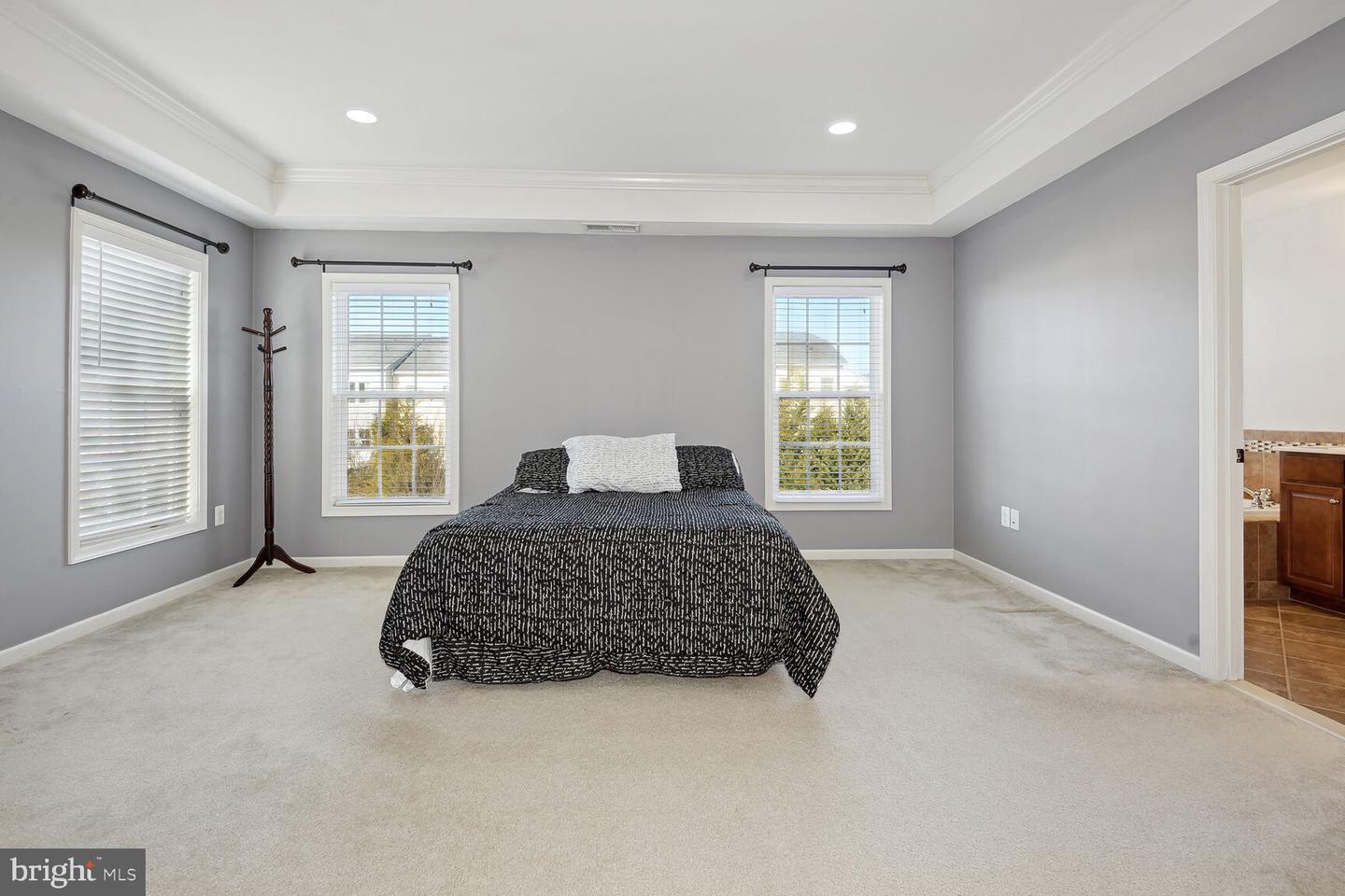 25053 PRAIRIE FIRE SQ, ALDIE, Virginia 20105, 3 Bedrooms Bedrooms, ,3 BathroomsBathrooms,Residential,For sale,25053 PRAIRIE FIRE SQ,VALO2100166 MLS # VALO2100166