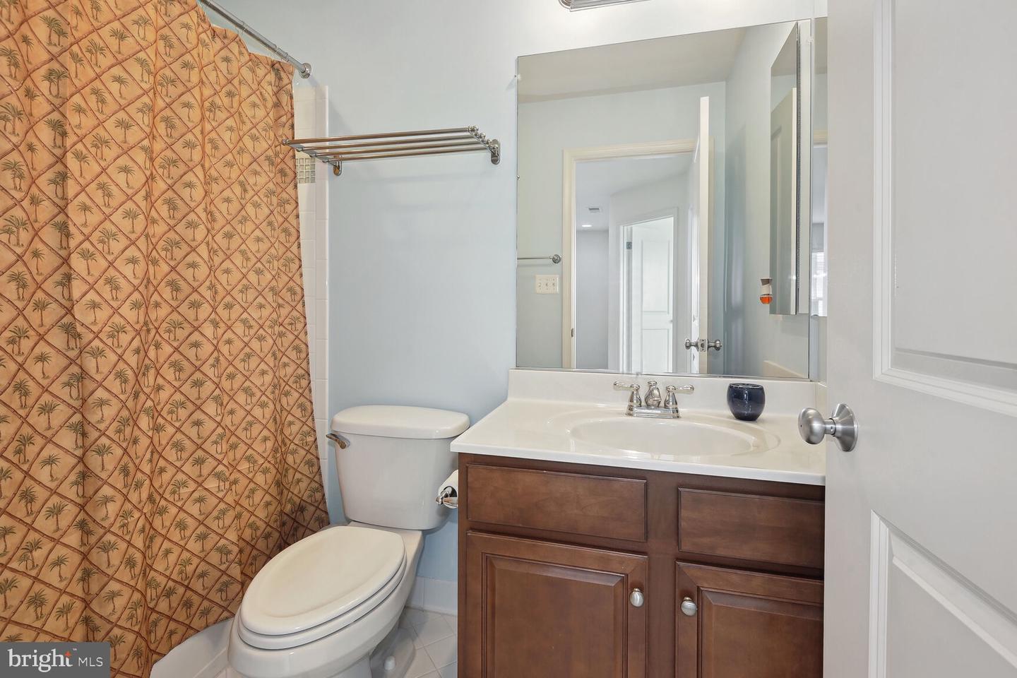 25053 PRAIRIE FIRE SQ, ALDIE, Virginia 20105, 3 Bedrooms Bedrooms, ,3 BathroomsBathrooms,Residential,For sale,25053 PRAIRIE FIRE SQ,VALO2100166 MLS # VALO2100166